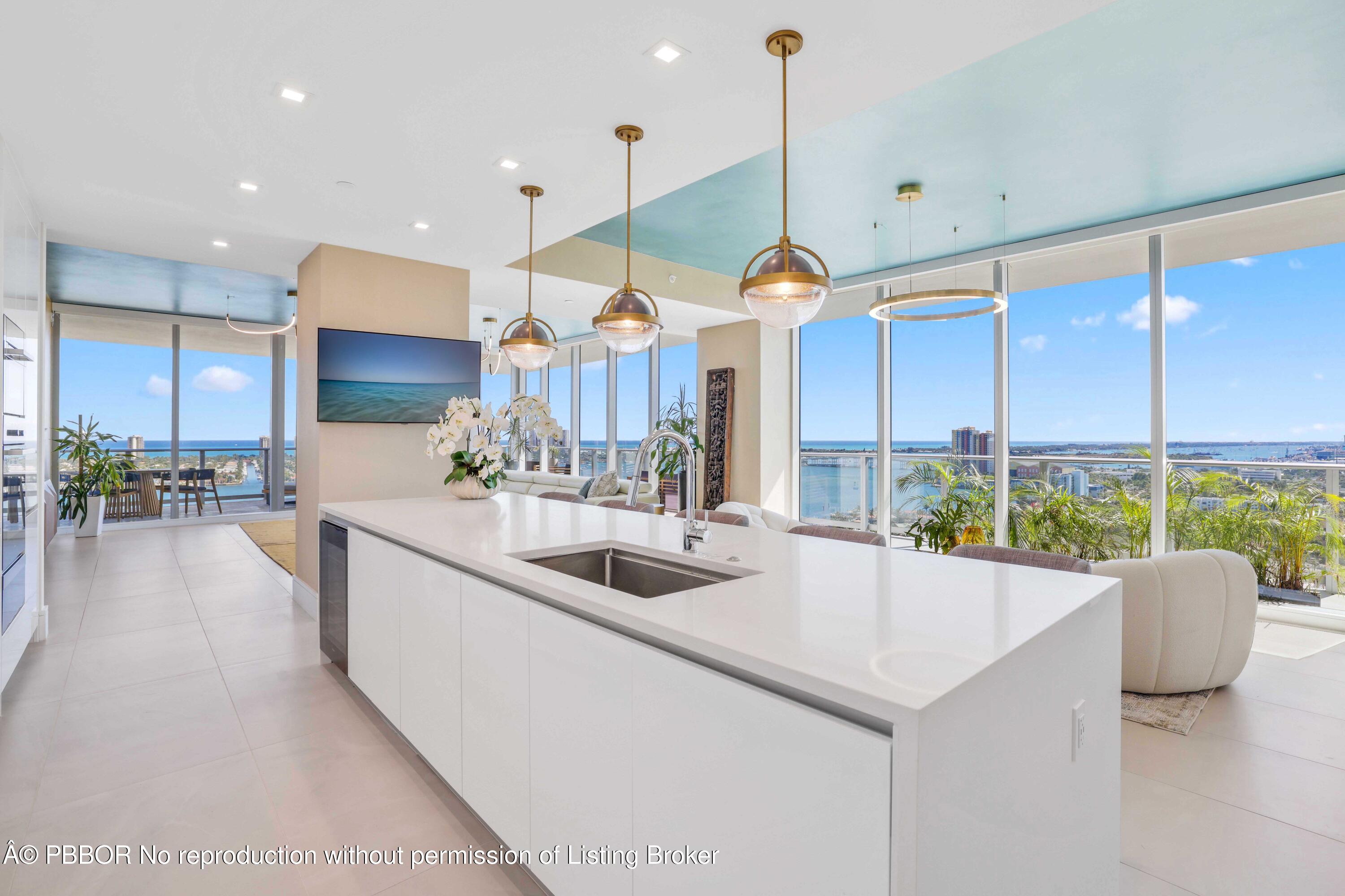 220 Lake Shore Drive 2112