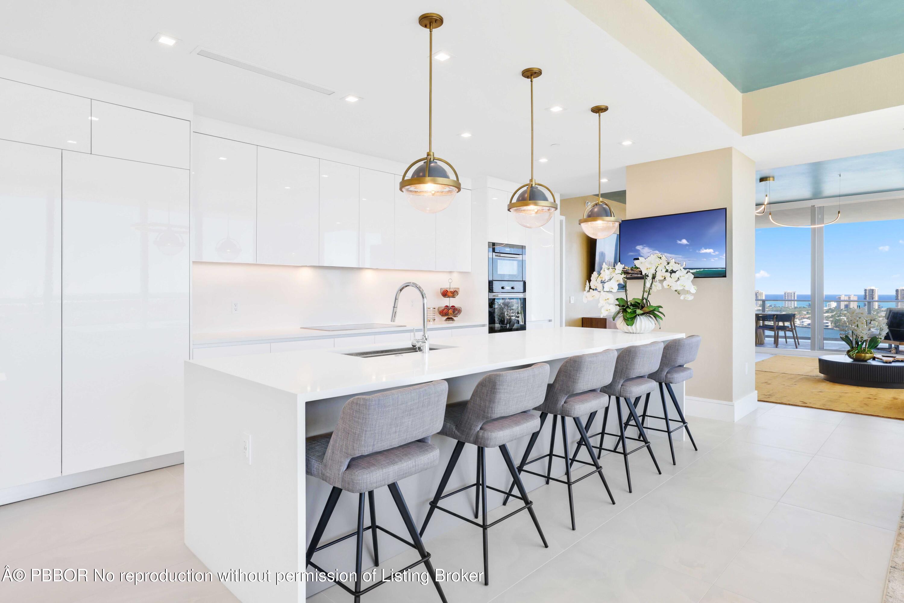 220 Lake Shore Drive 2112