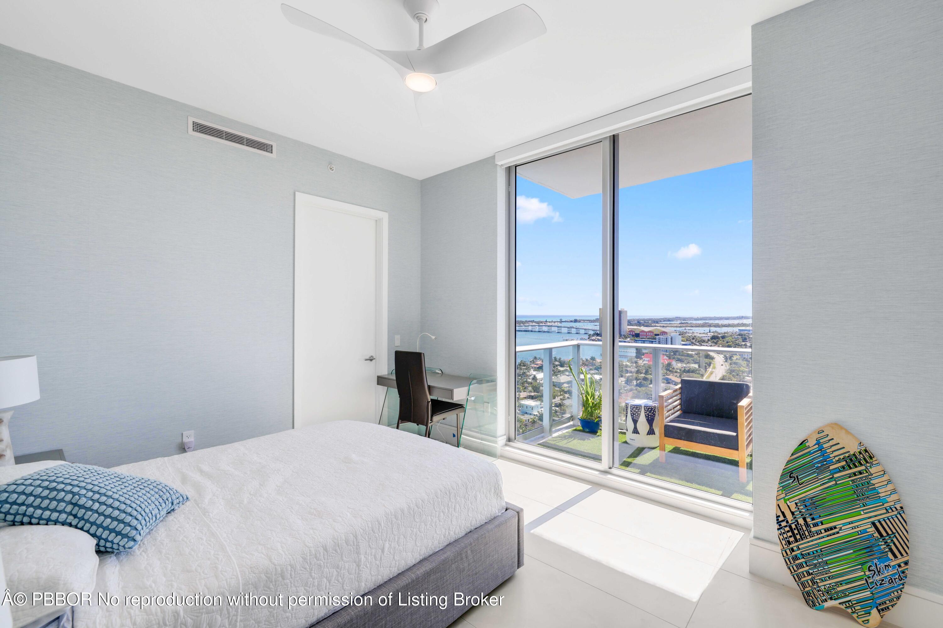 220 Lake Shore Drive 2112