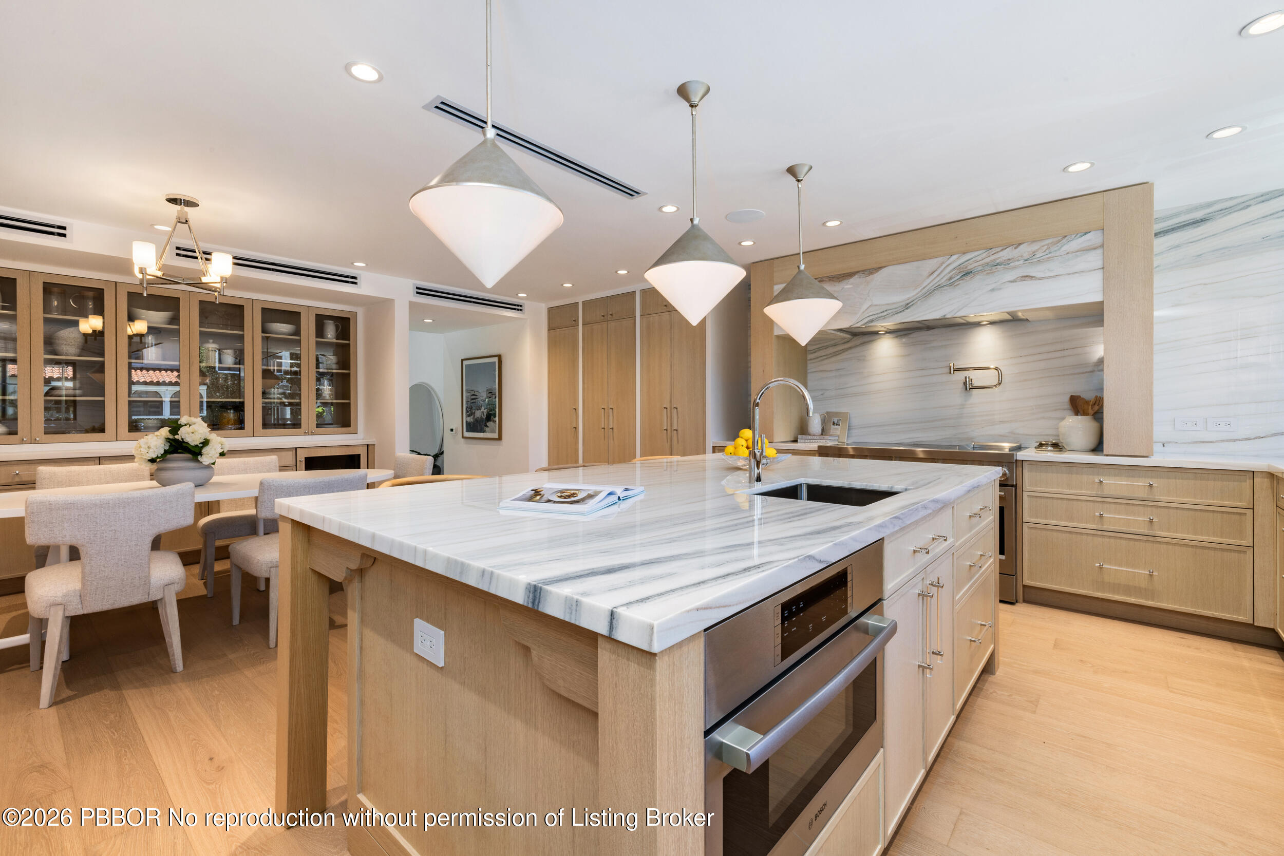 260 Everglade Avenue 260