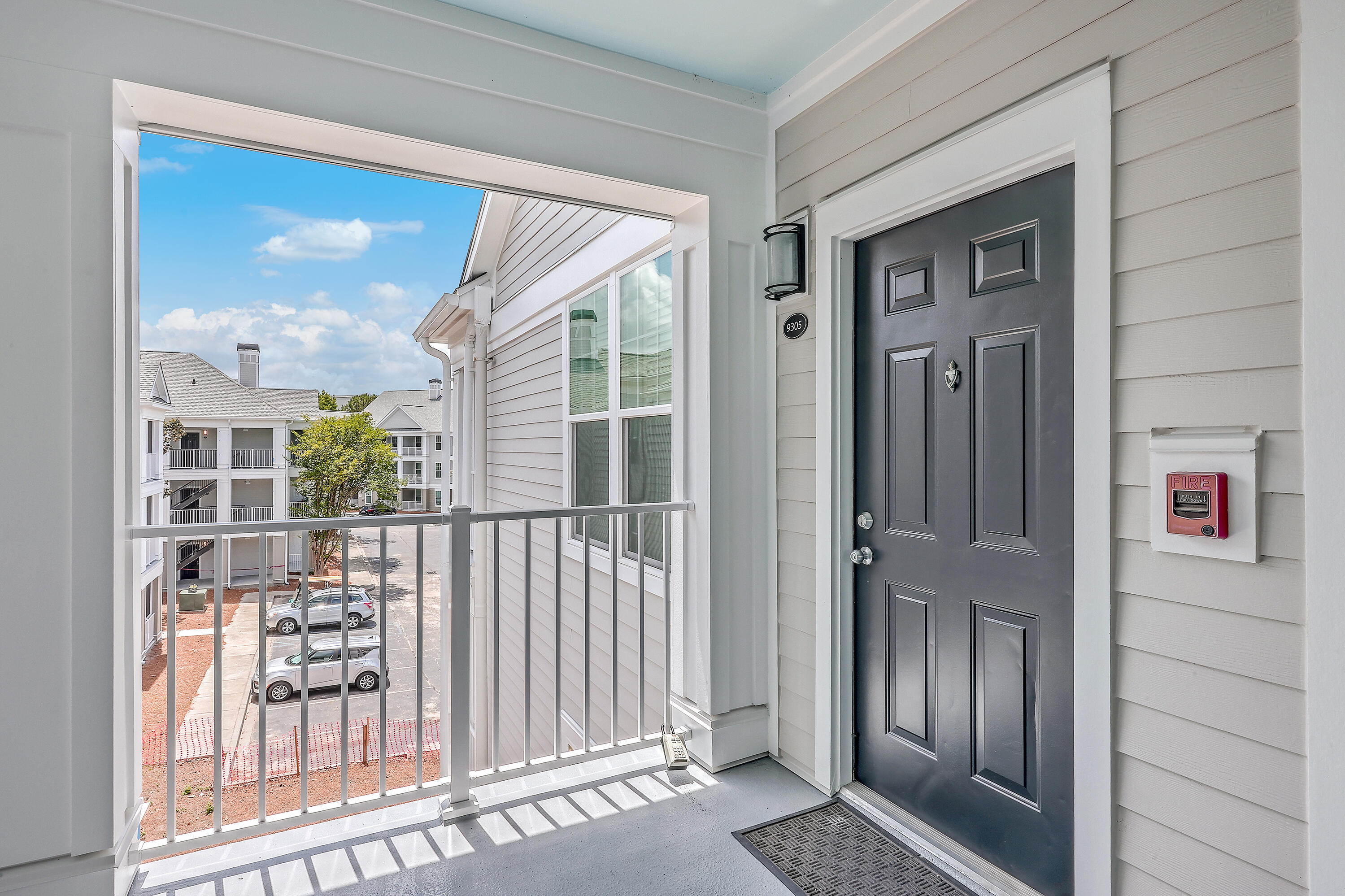 130 River Landing Drive # 9305