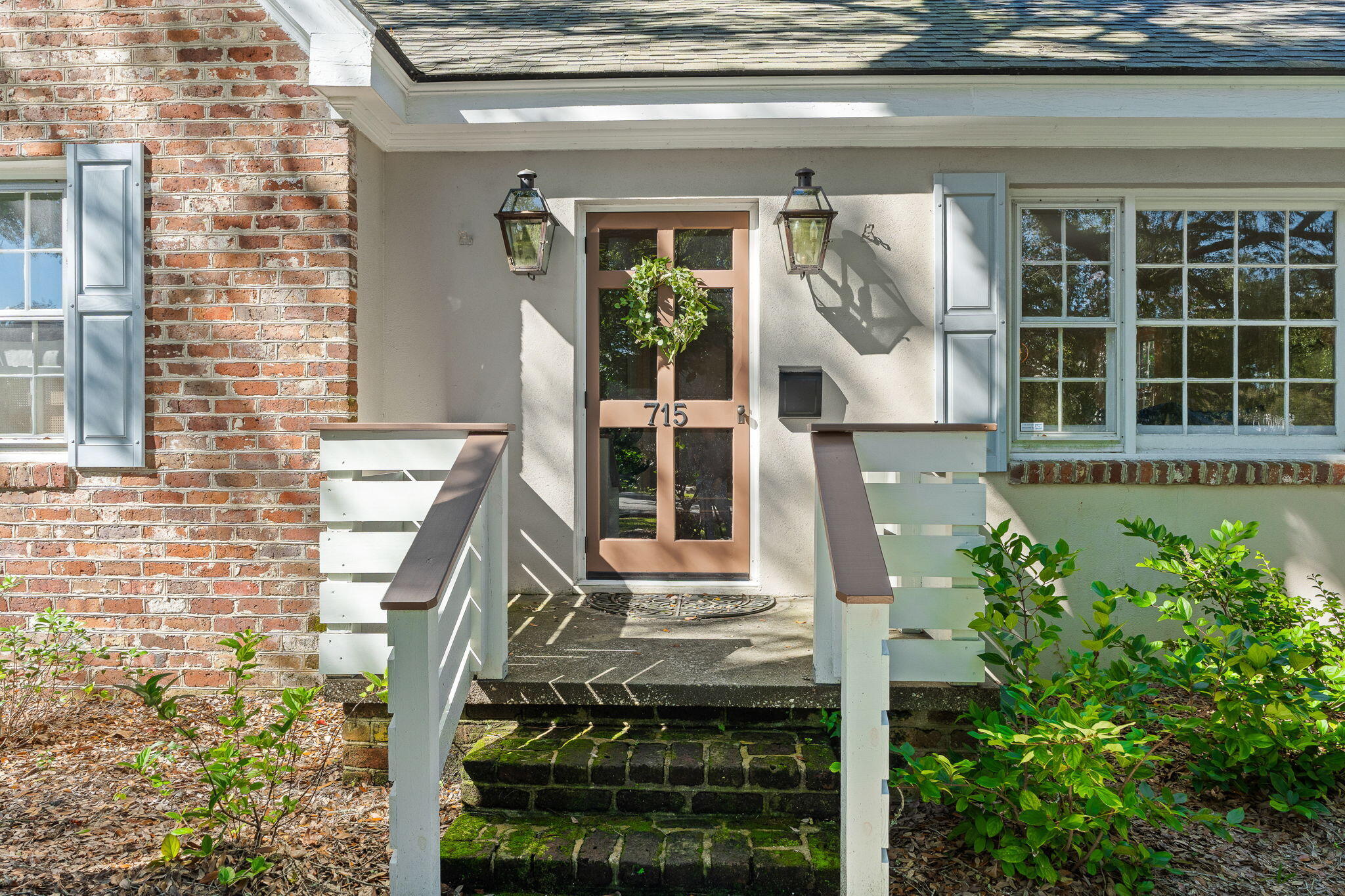 715 Parish Road