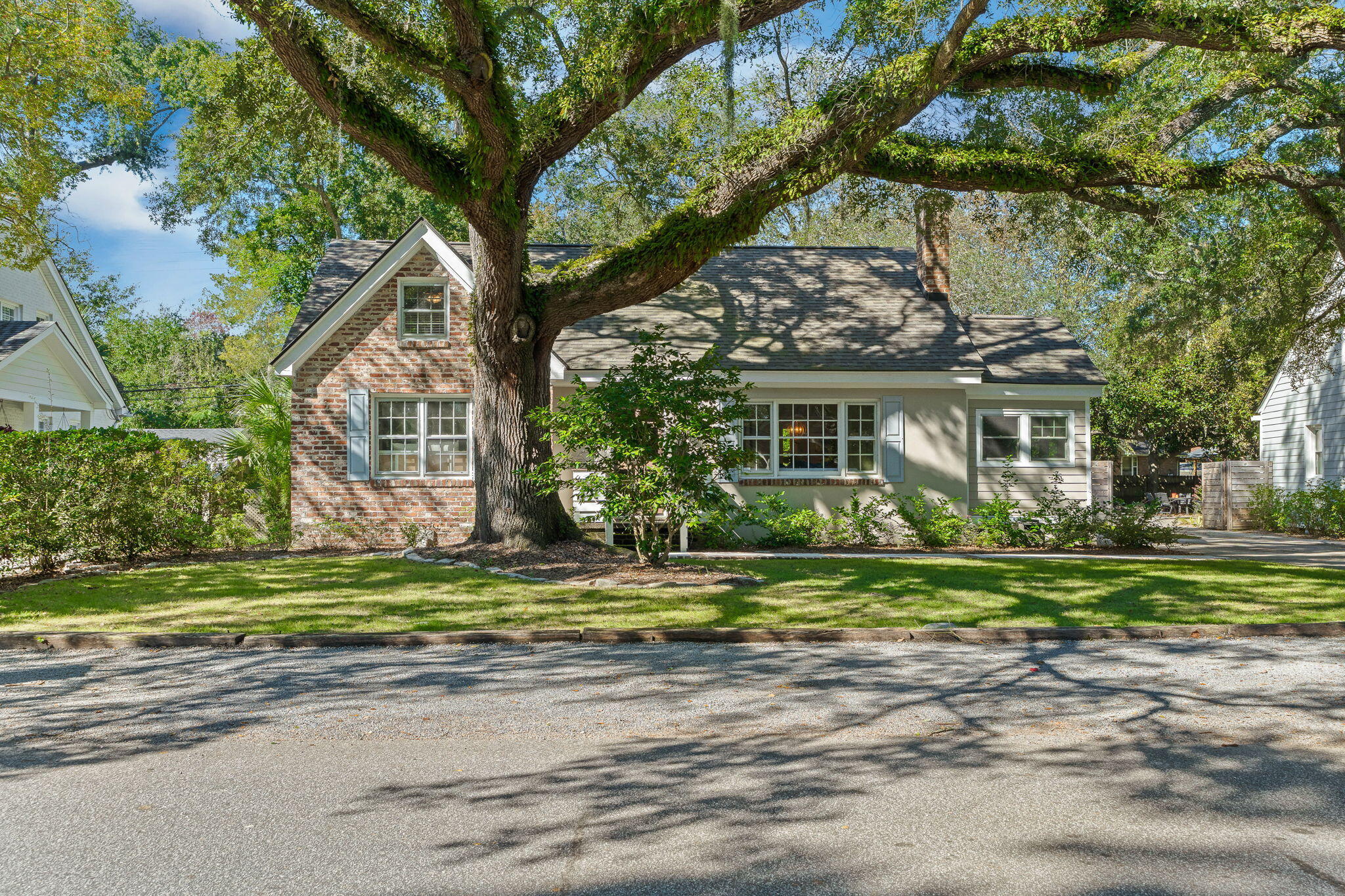715 Parish Road