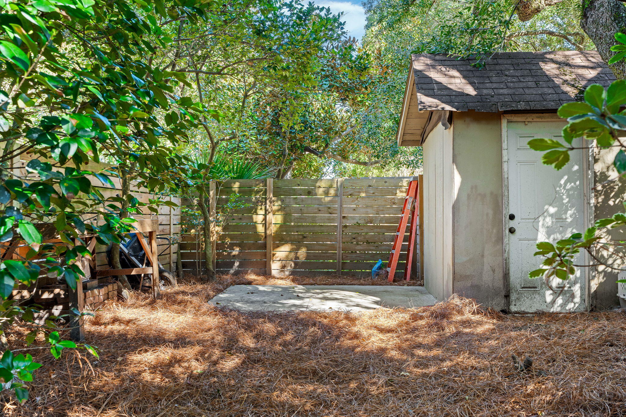 715 Parish Road