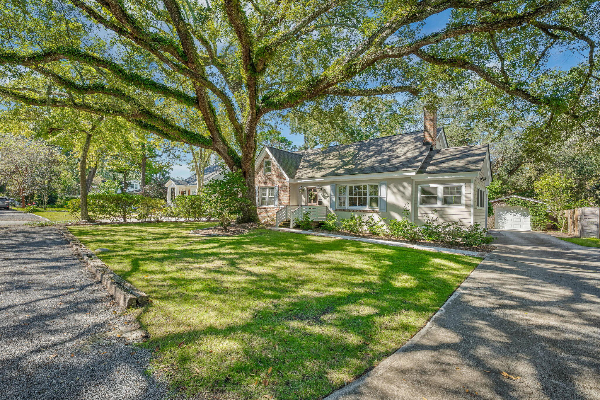 715 Parish Road