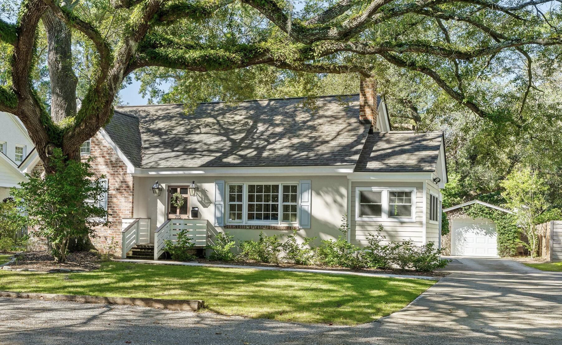 715 Parish Road