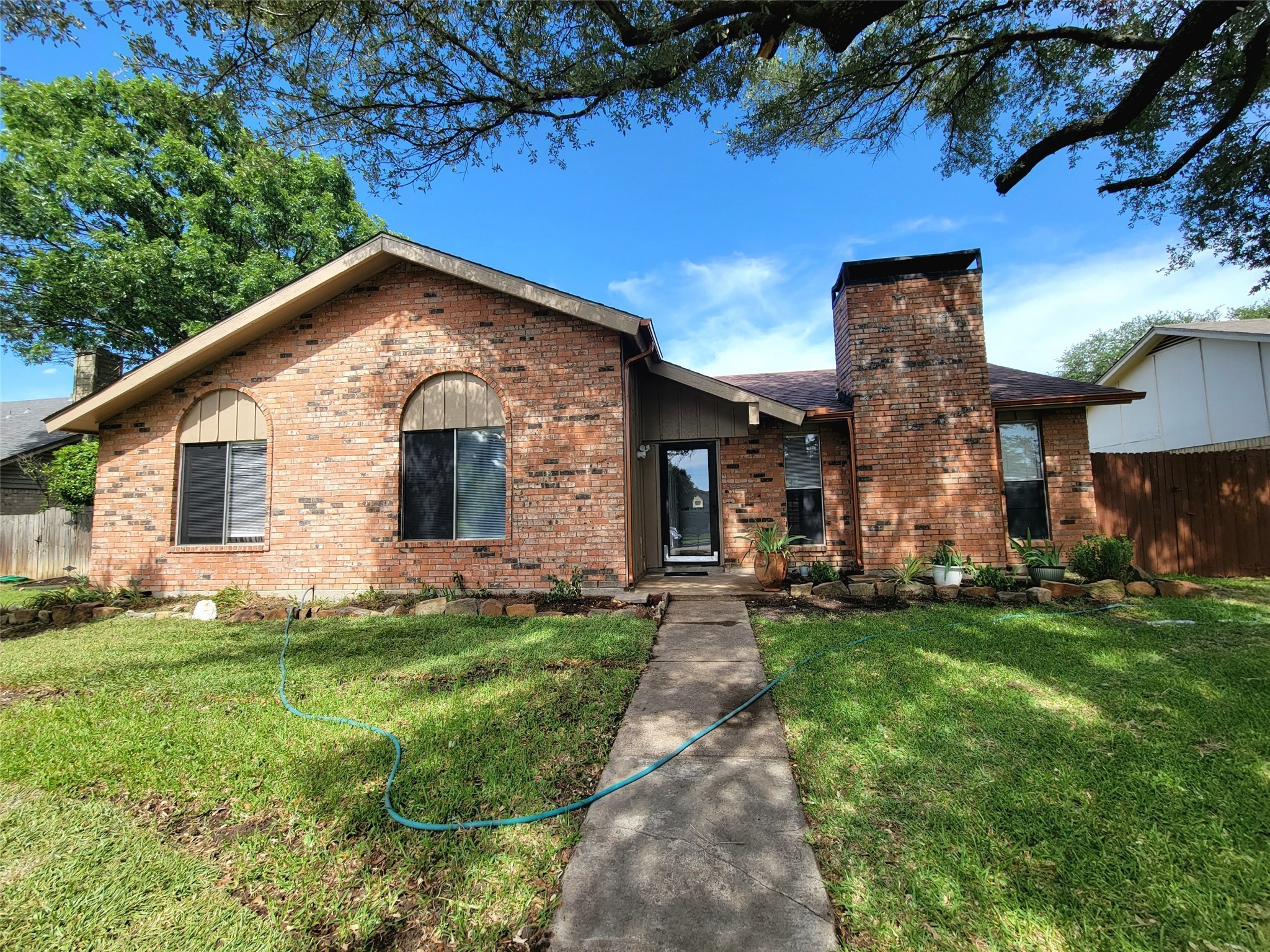 5526 Excalibur Drive