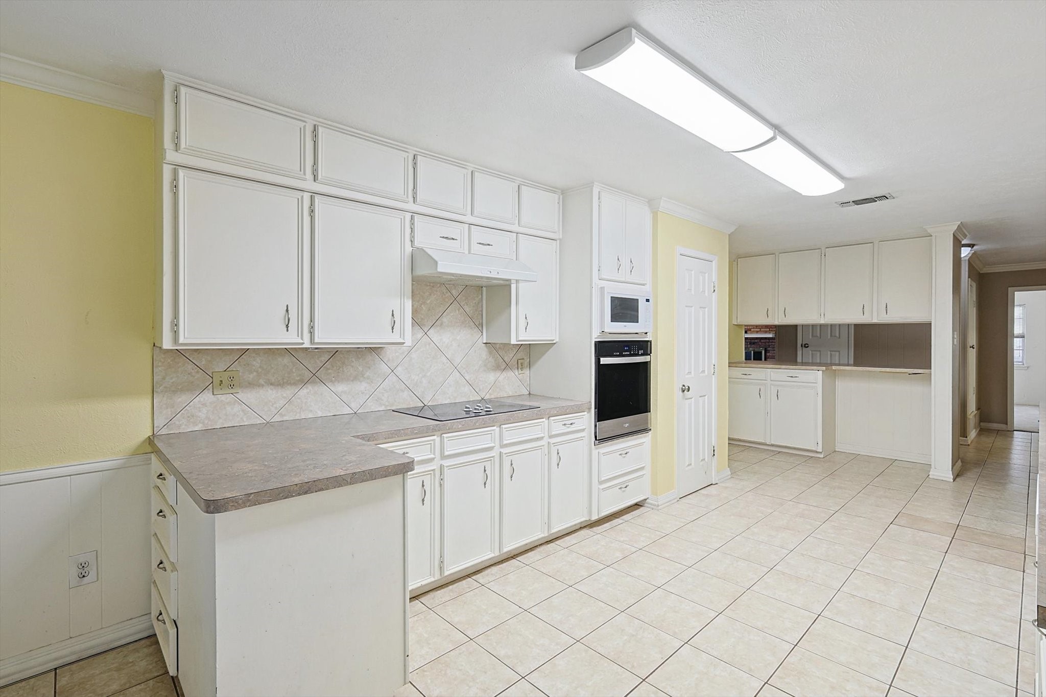 6104 Saddle Ridge Court