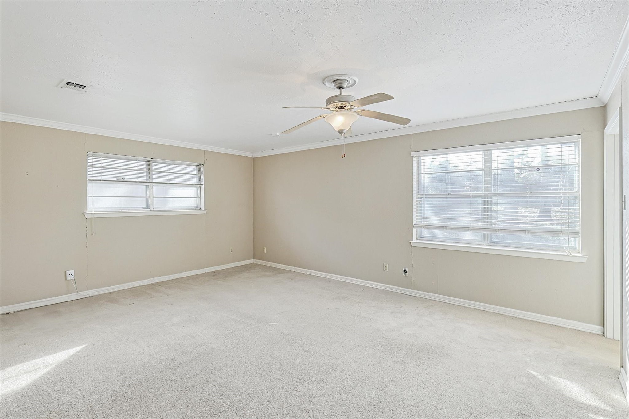 6104 Saddle Ridge Court