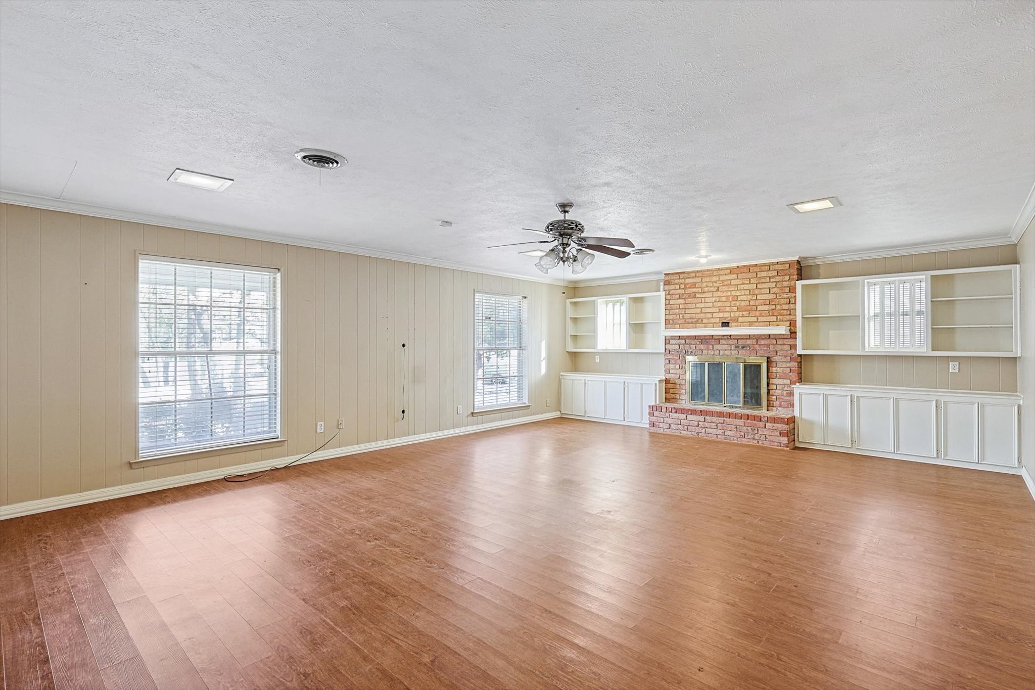 6104 Saddle Ridge Court