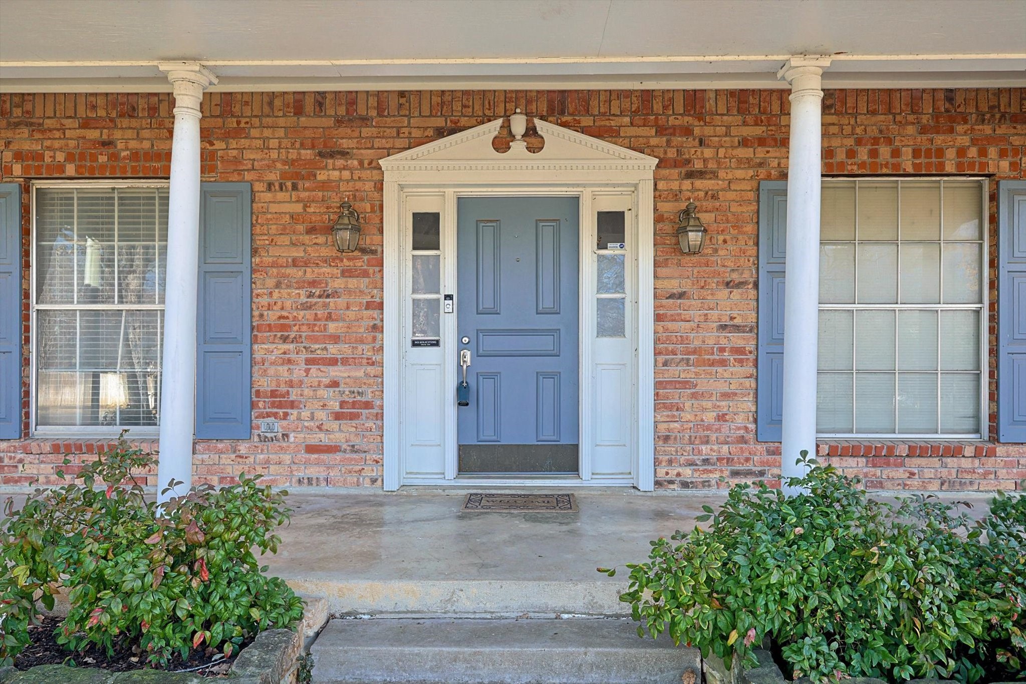 6104 Saddle Ridge Court