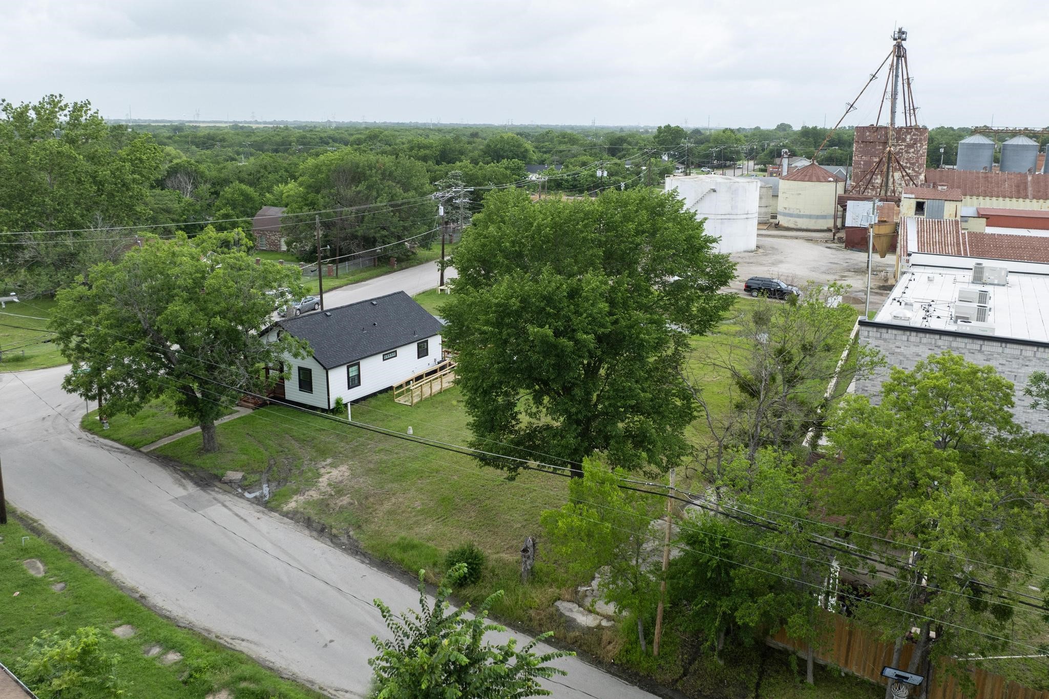 112 W Lamar Street
