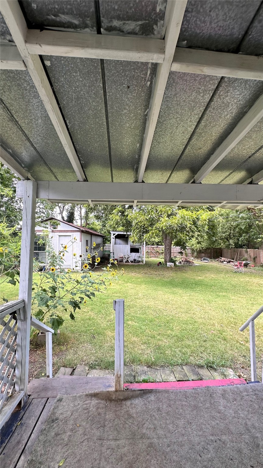 909 Ashwood Drive