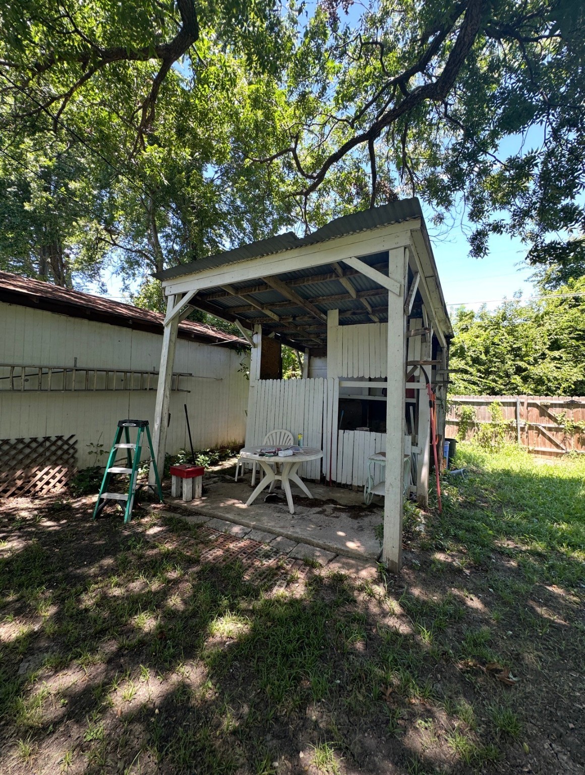 909 Ashwood Drive