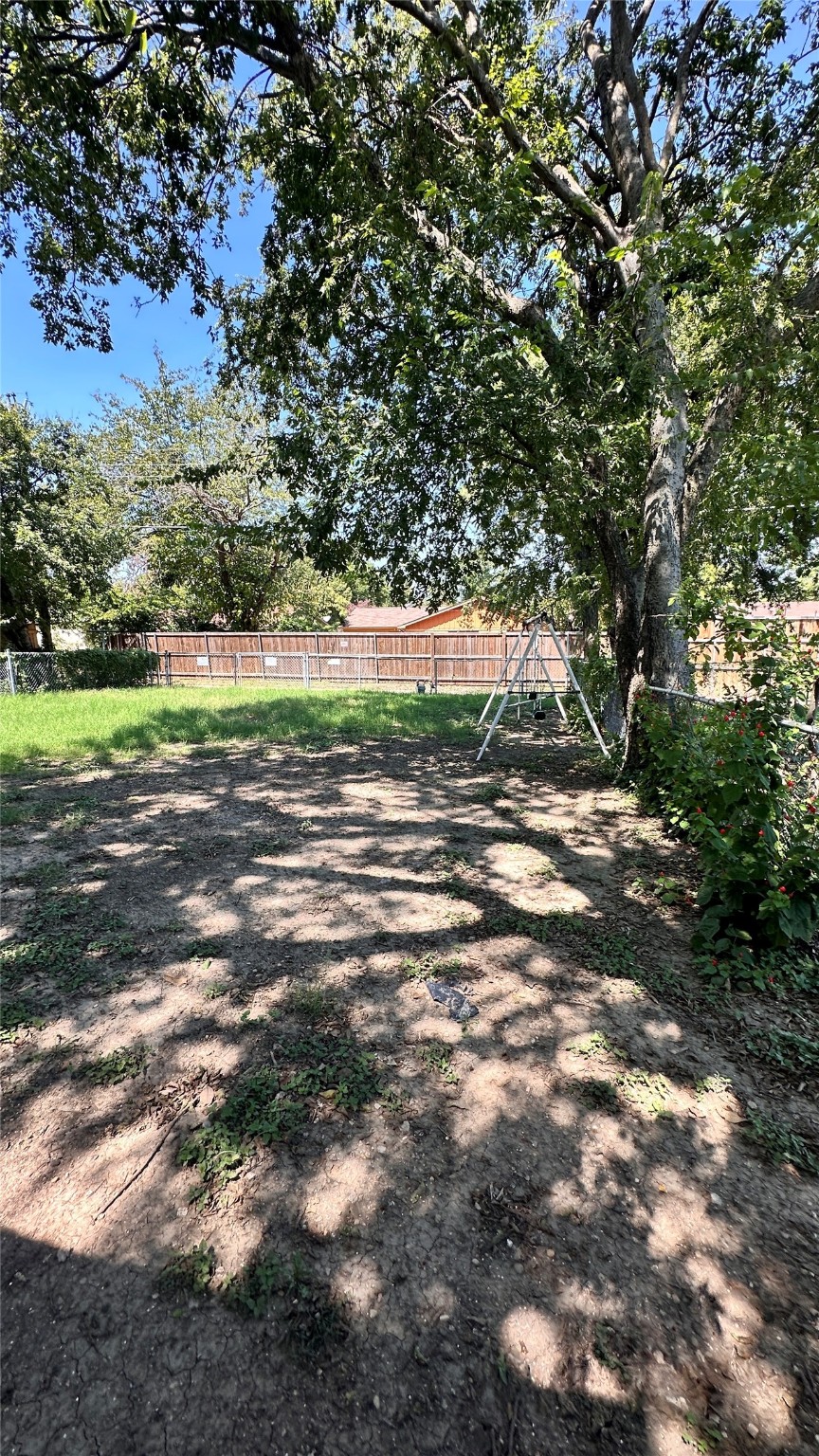 1511 Laurel Lane