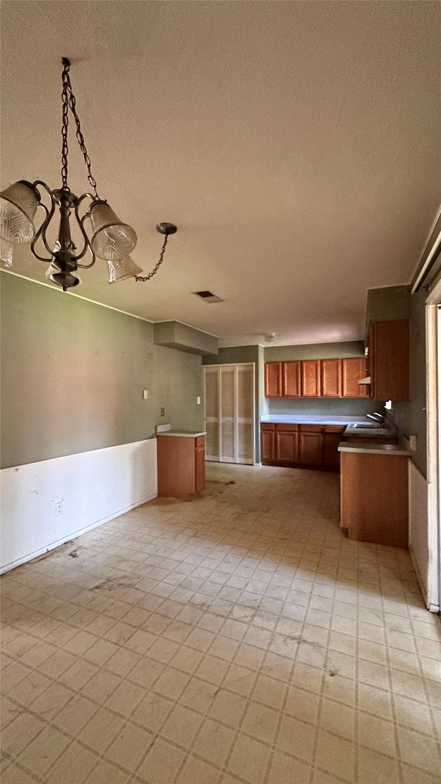 1511 Laurel Lane
