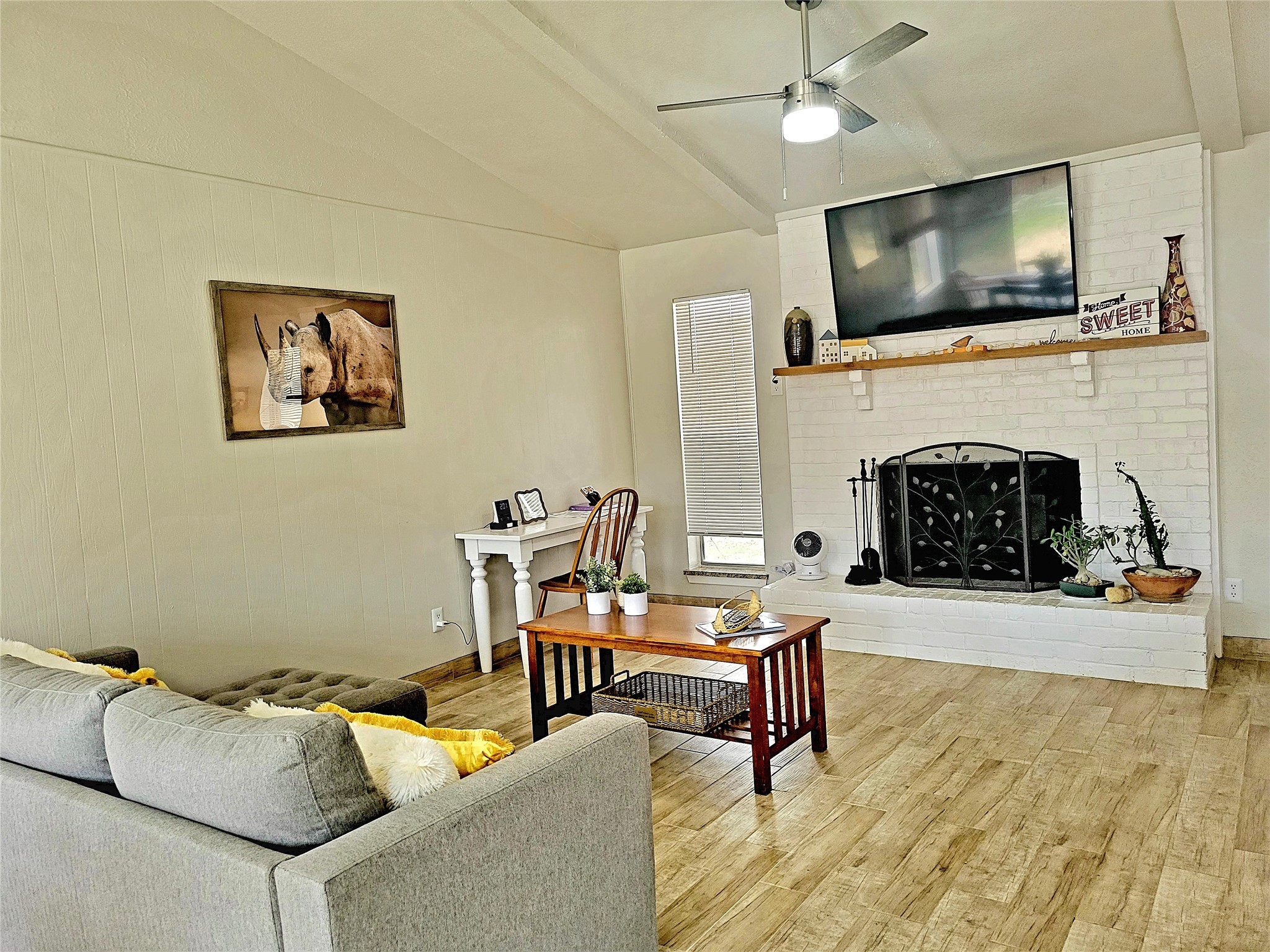 5526 Excalibur Drive