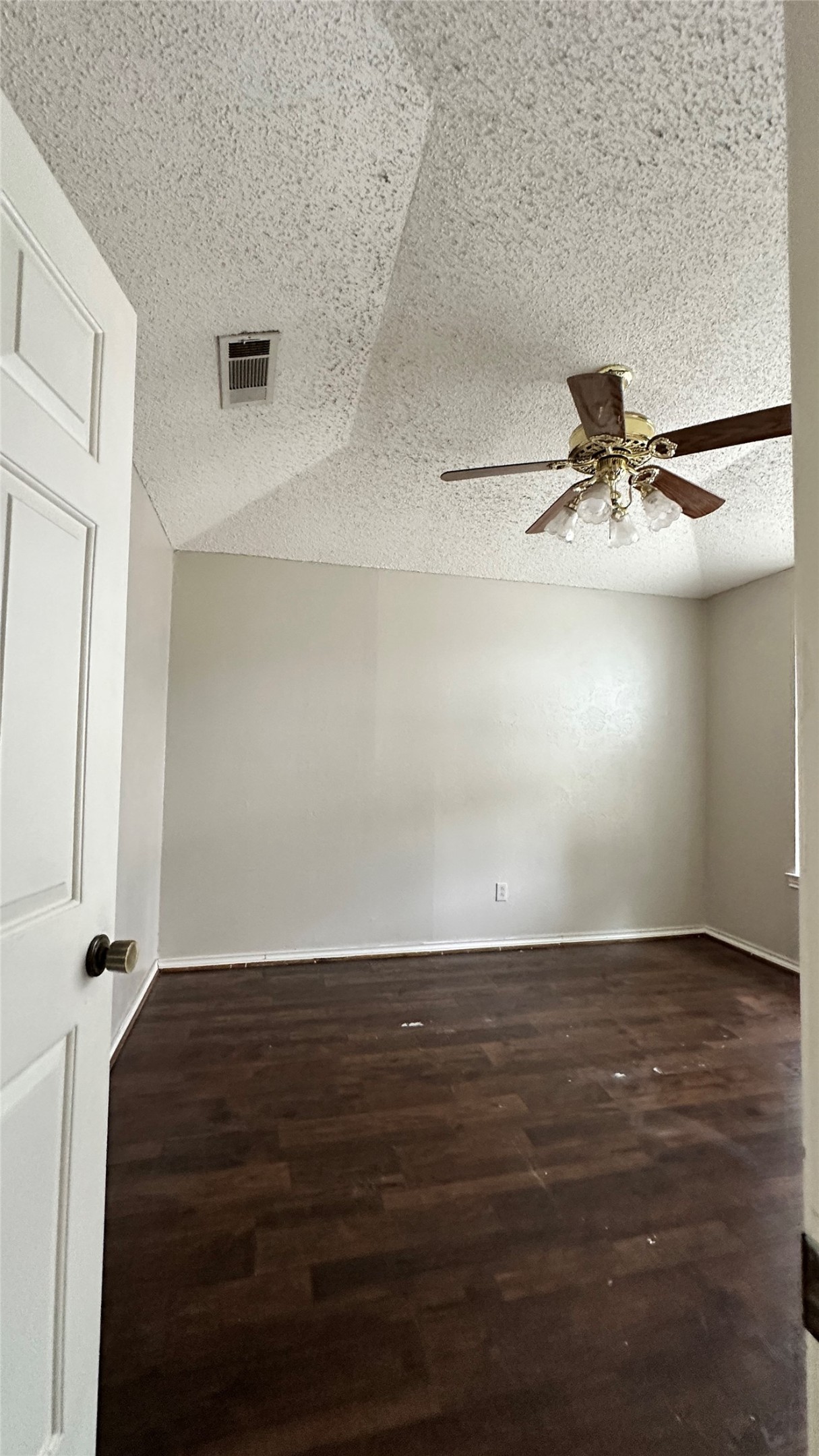 3018 Apple Valley Drive