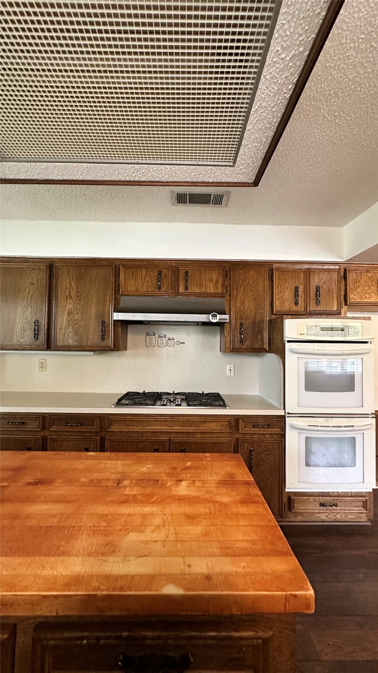 3018 Apple Valley Drive