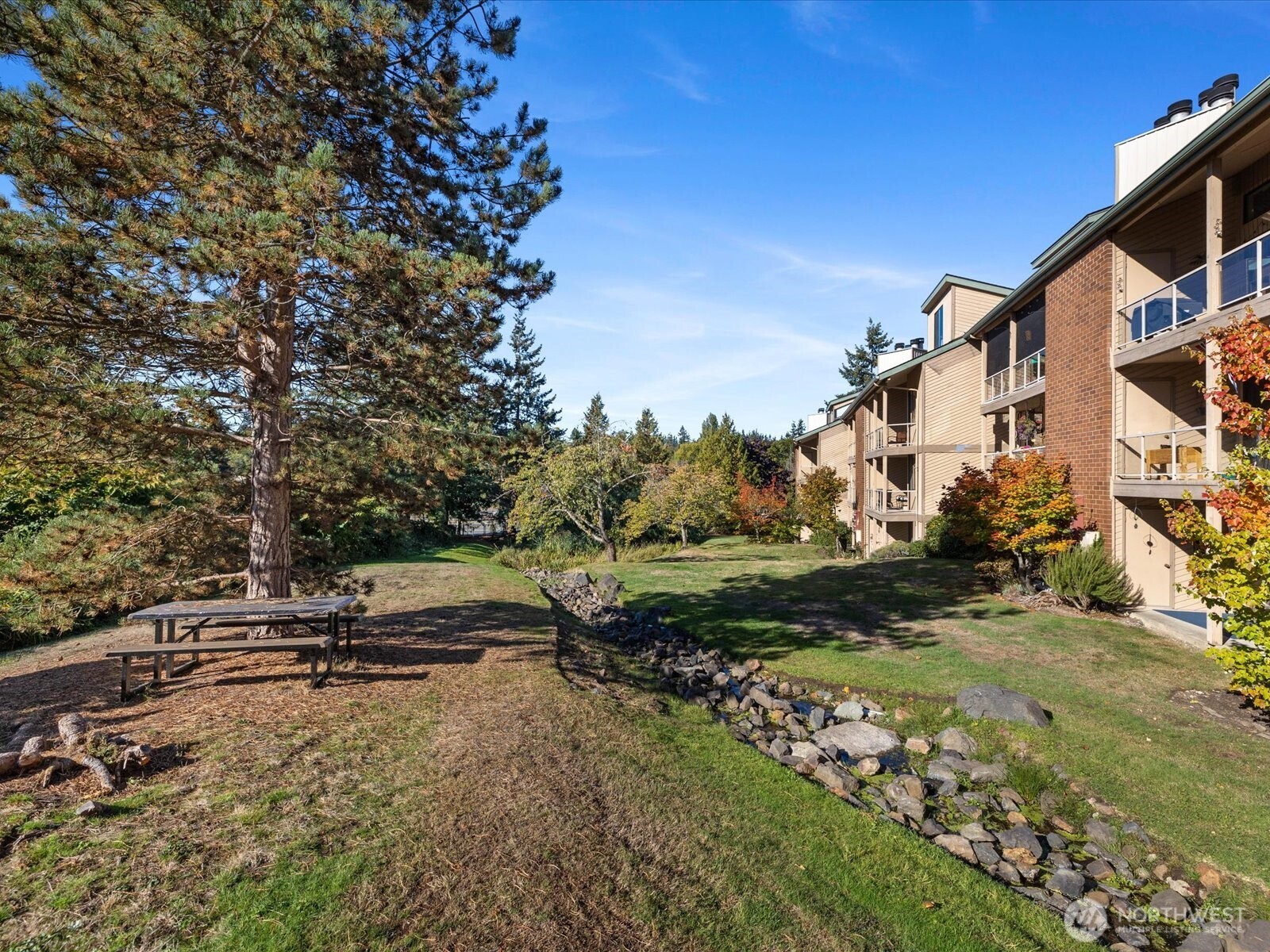 23001 Lakeview Drive Unit: 103