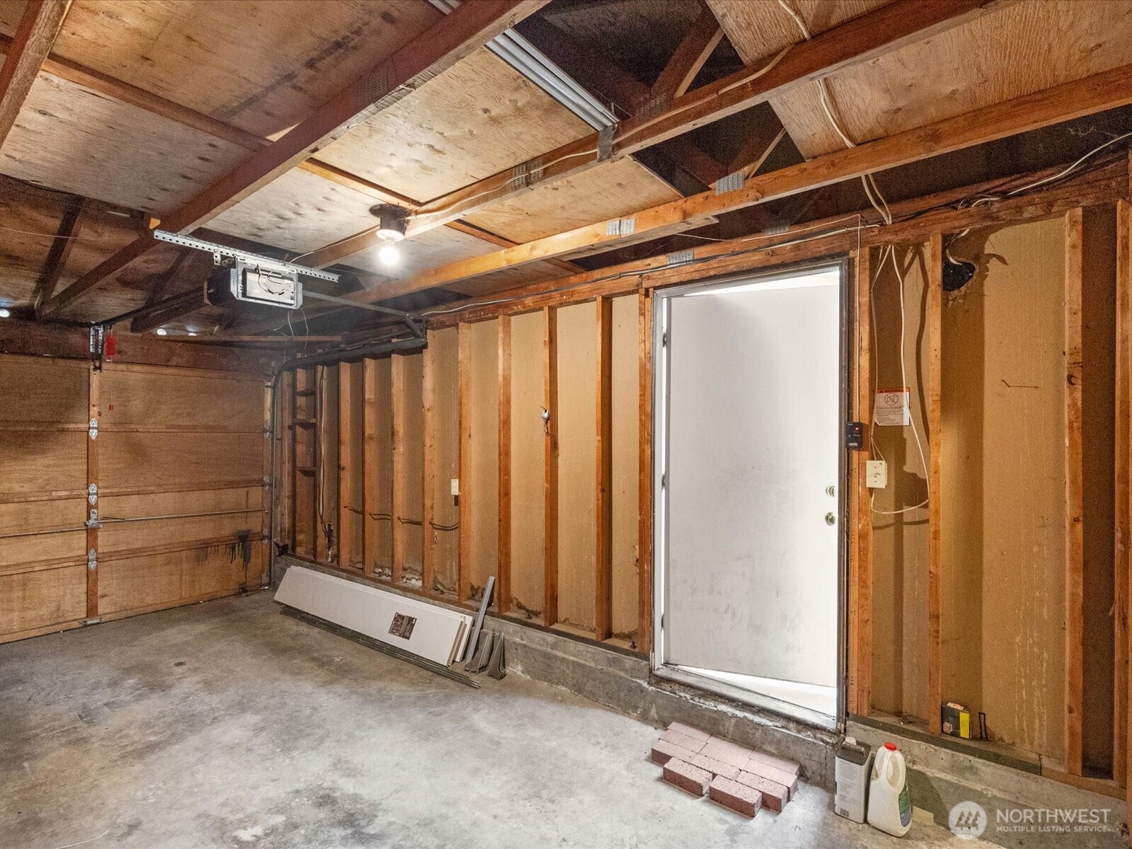 23001 Lakeview Drive Unit: 103