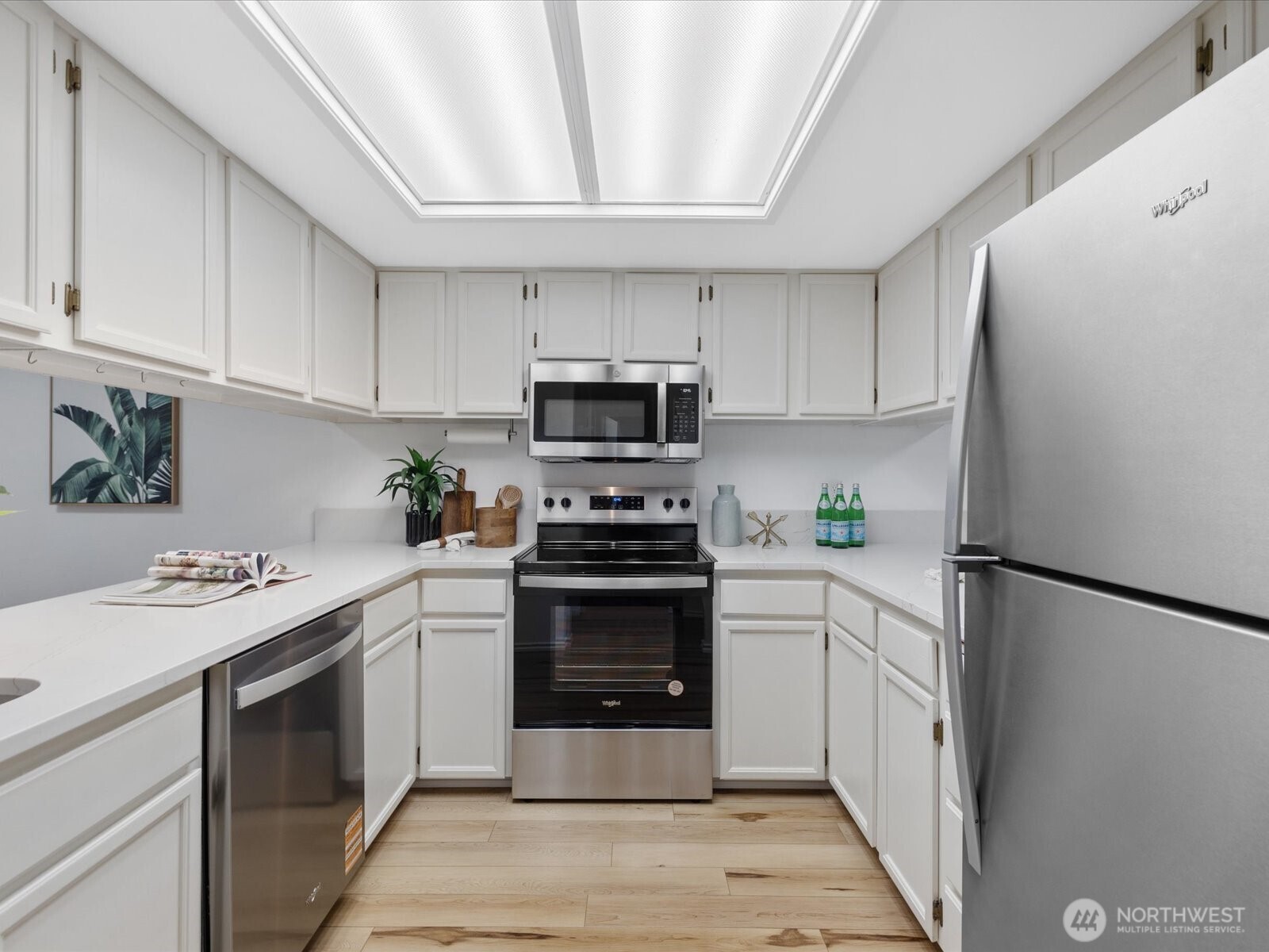 23001 Lakeview Drive Unit: 103