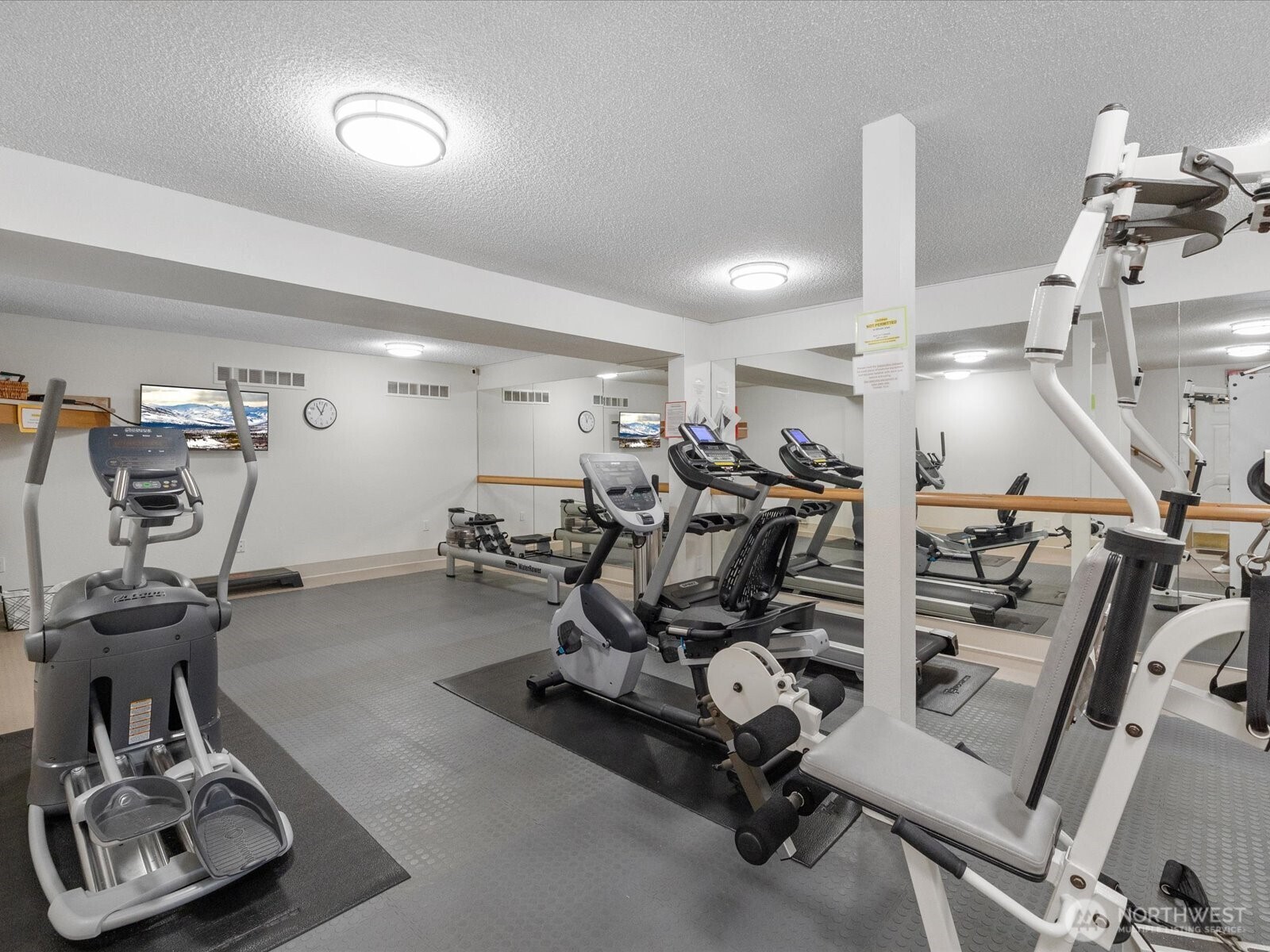 23001 Lakeview Drive Unit: 103