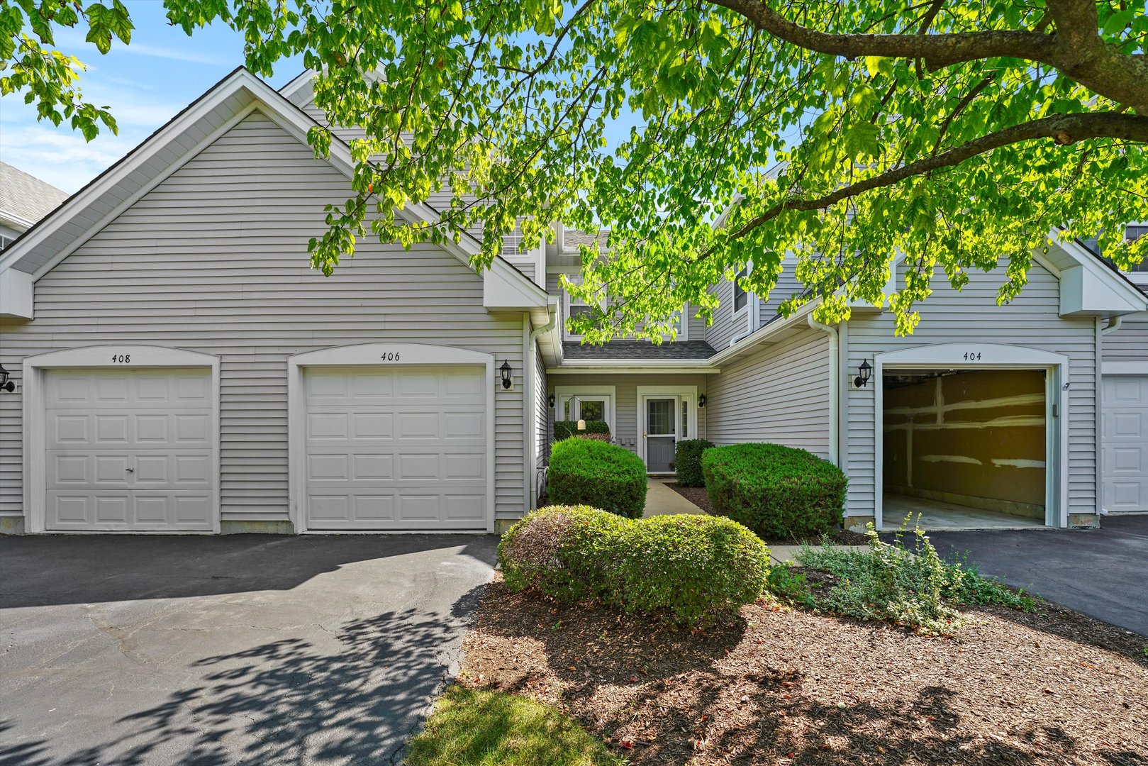 406 Cobblestone Court