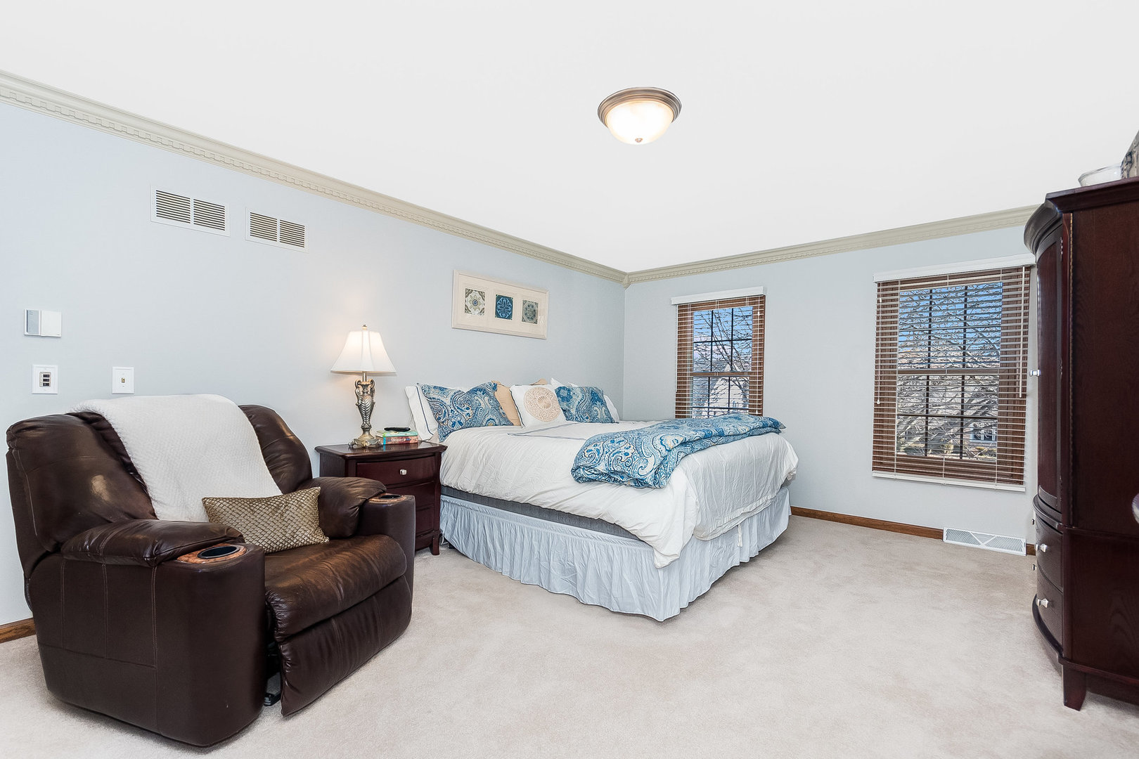 1533 Ambleside Circle