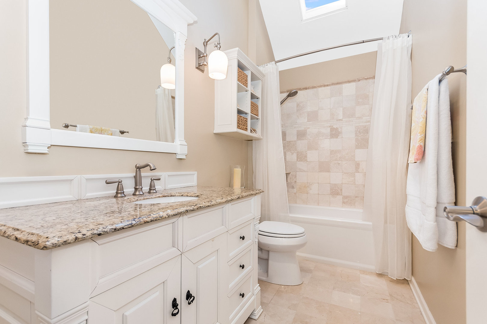 1533 Ambleside Circle