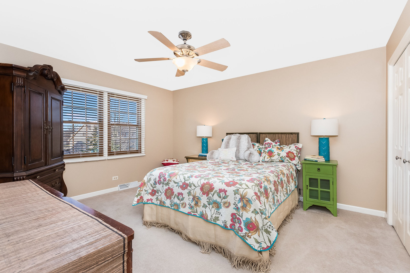 1533 Ambleside Circle