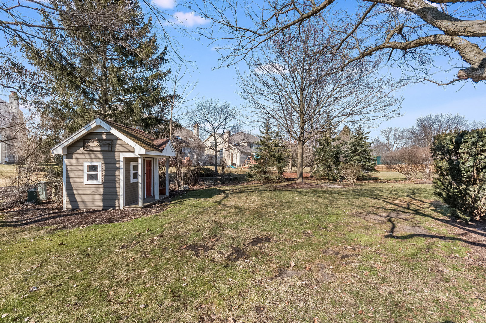 1533 Ambleside Circle