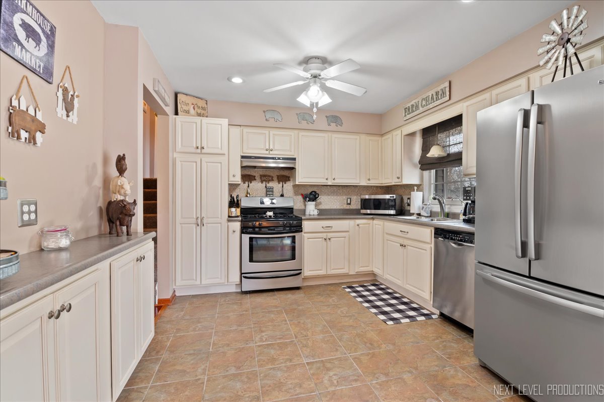 39W445 Overcup Court