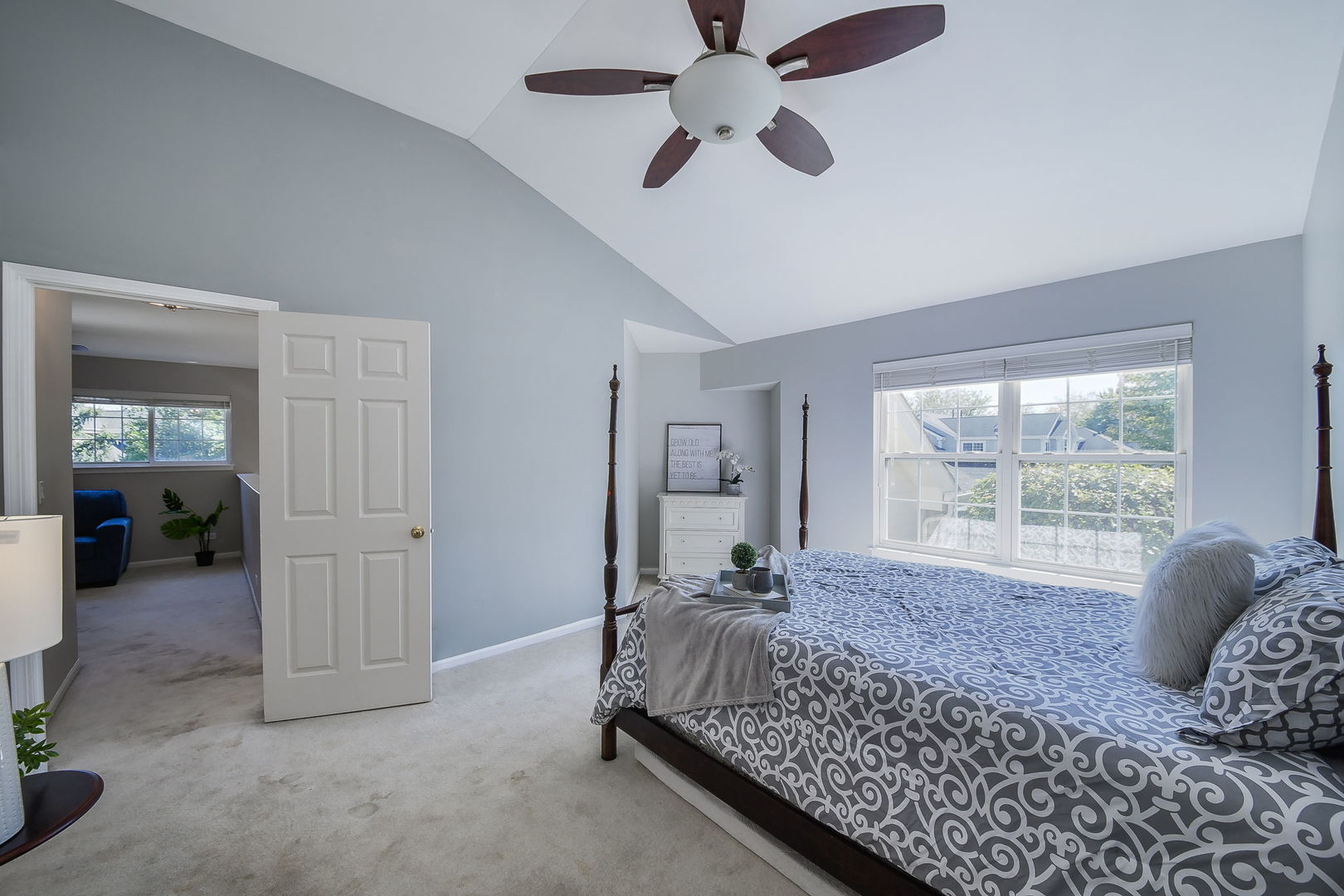 1355 SPENCER Lane Unit: 1355