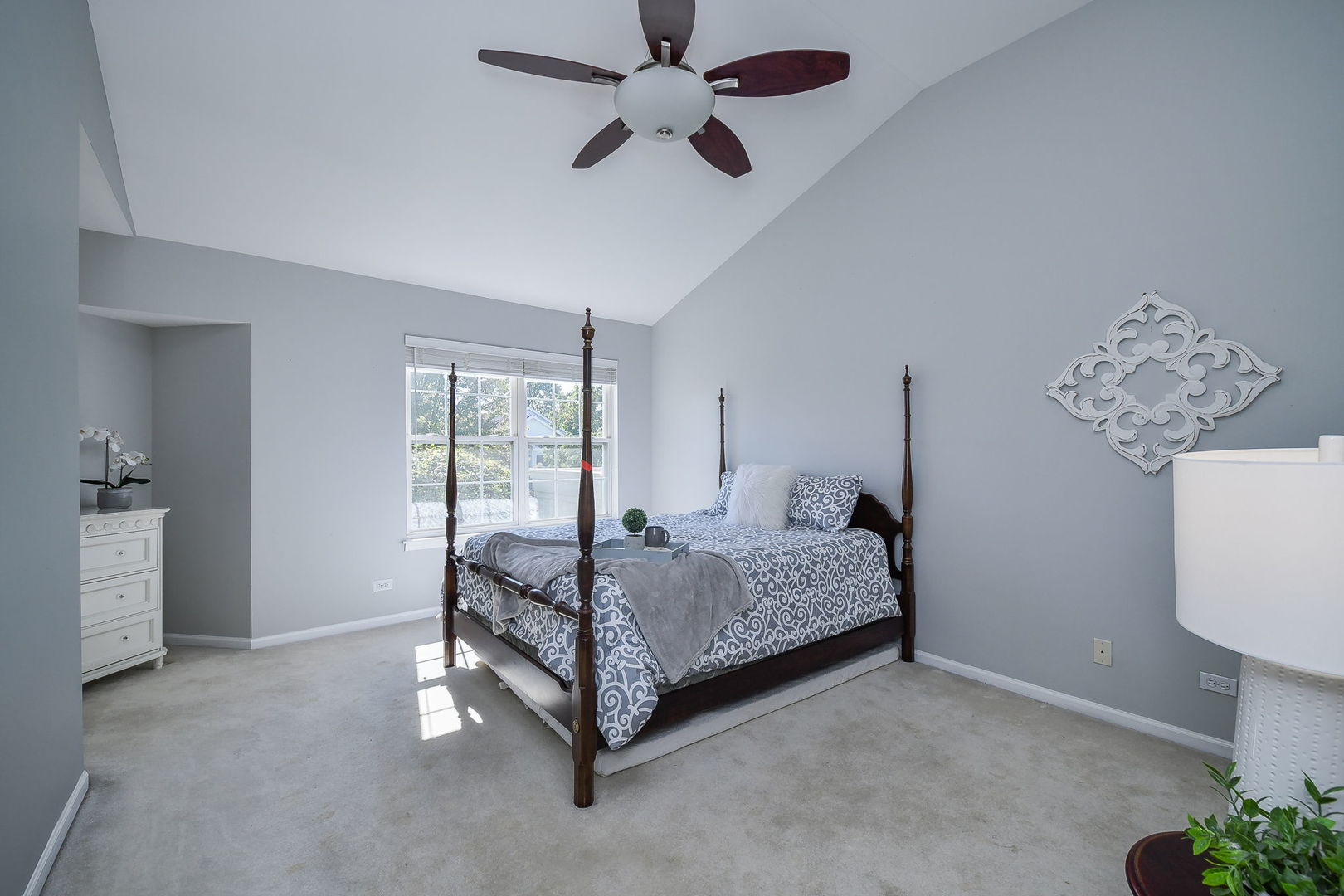 1355 SPENCER Lane Unit: 1355