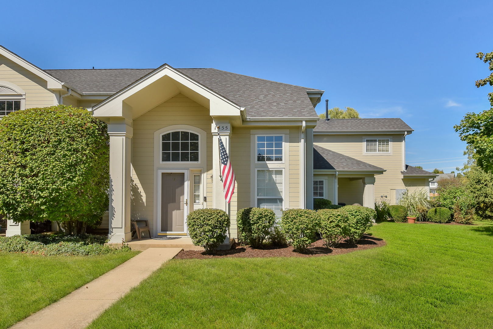 1355 SPENCER Lane Unit: 1355