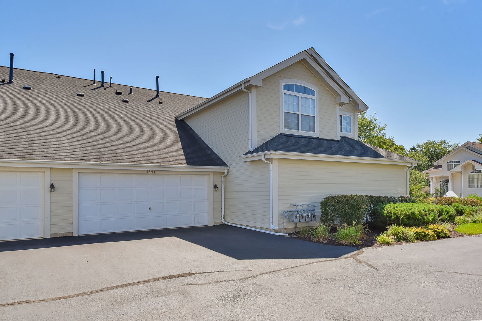 1355 SPENCER Lane Unit: 1355