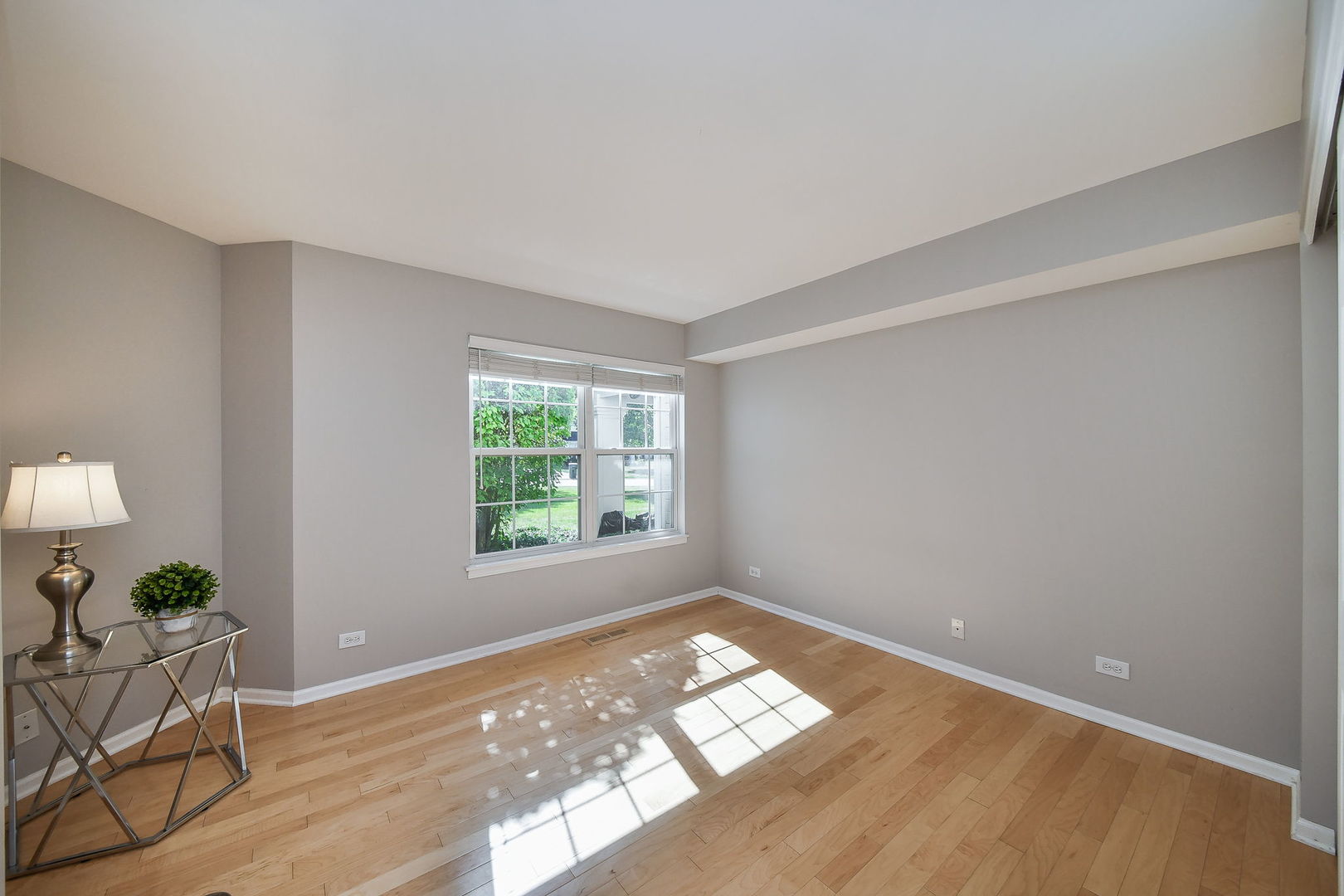 1355 SPENCER Lane Unit: 1355