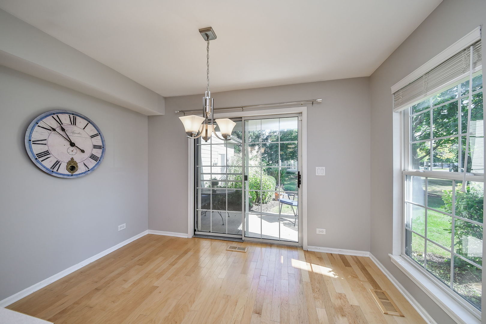 1355 SPENCER Lane Unit: 1355