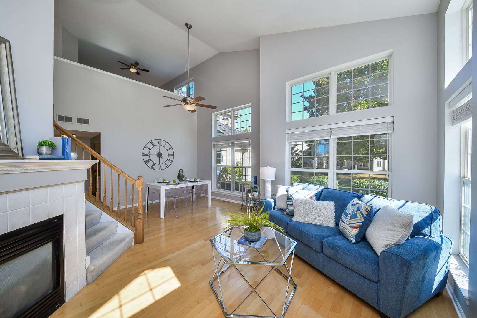 1355 SPENCER Lane Unit: 1355