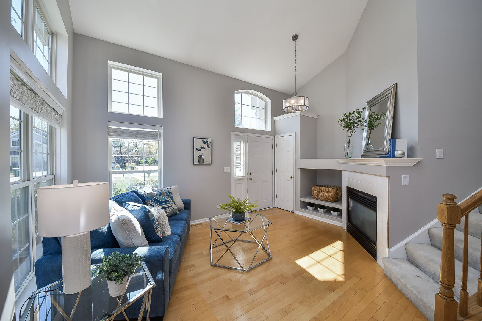 1355 SPENCER Lane Unit: 1355