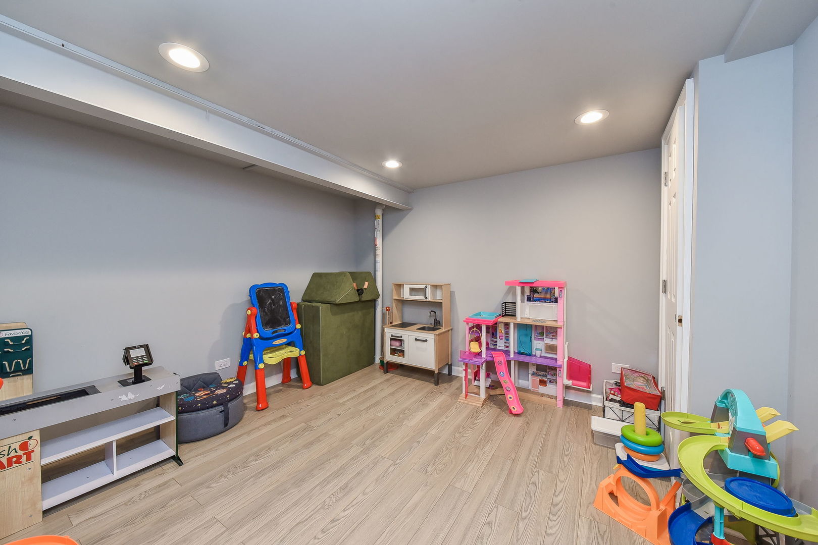 14 Bridgeport Lane