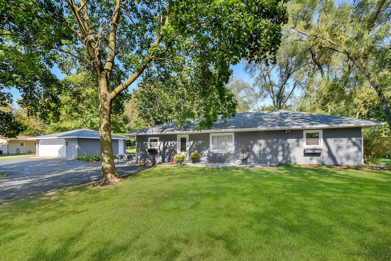 37W214 Dean Street