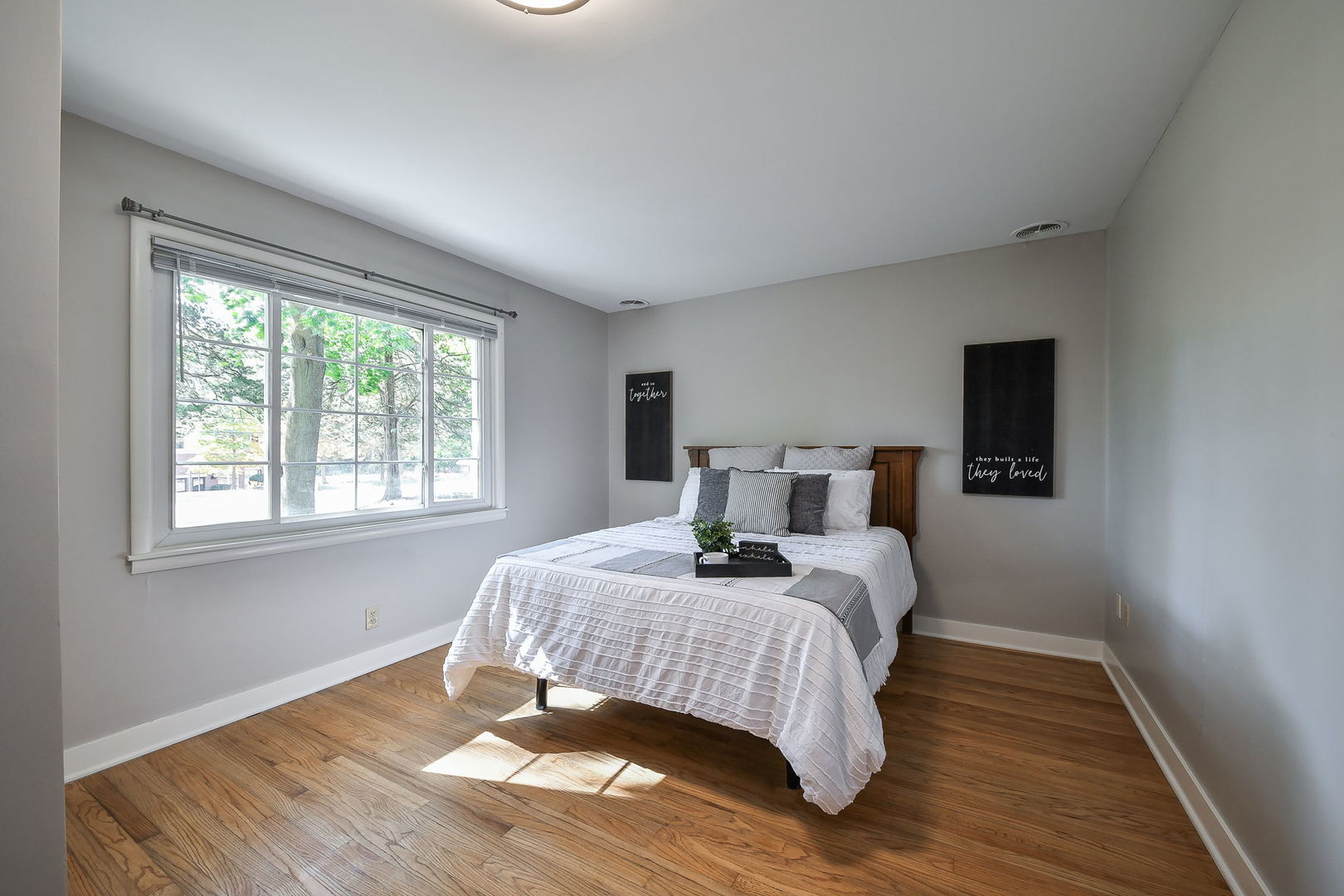 37W214 Dean Street