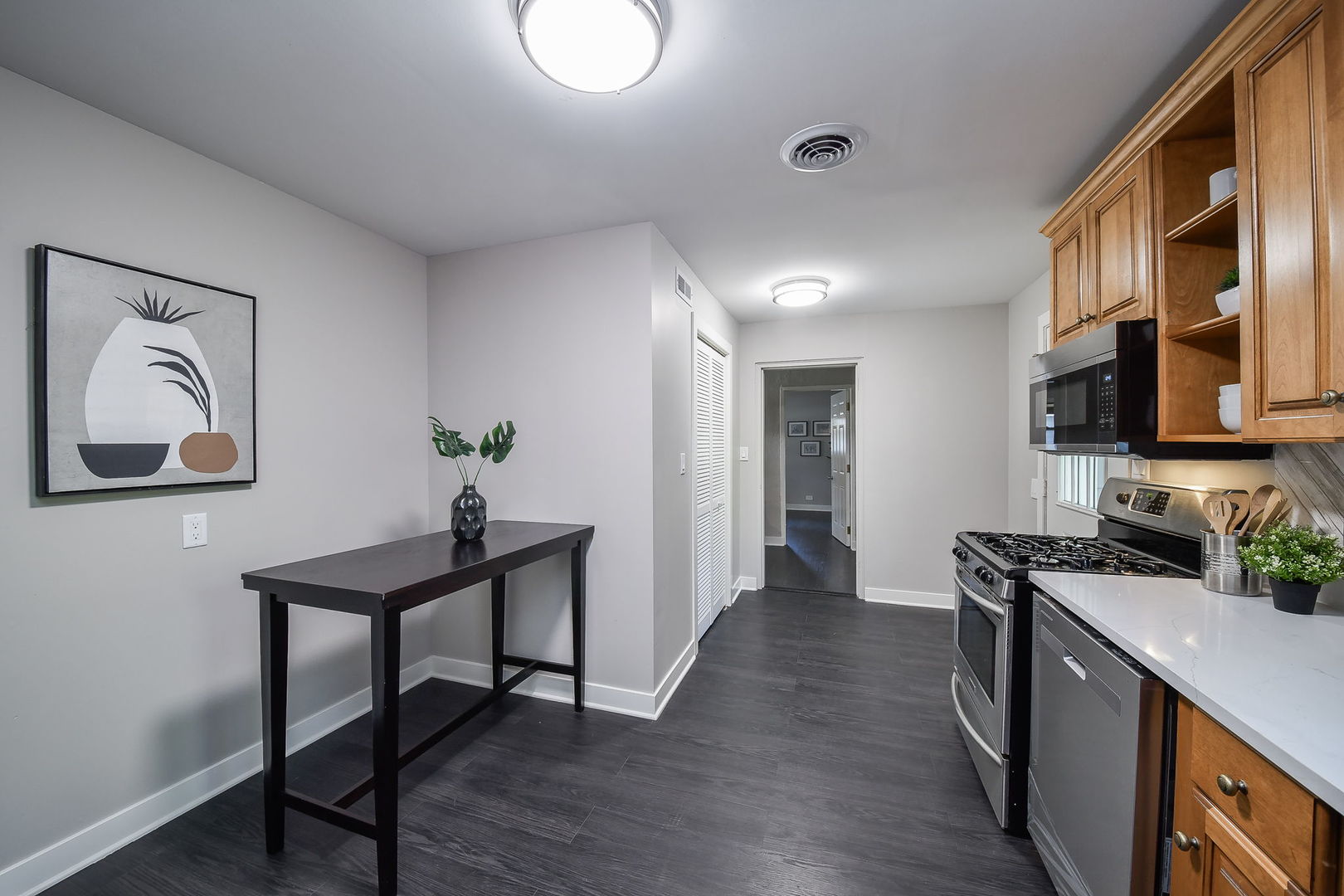 37W214 Dean Street