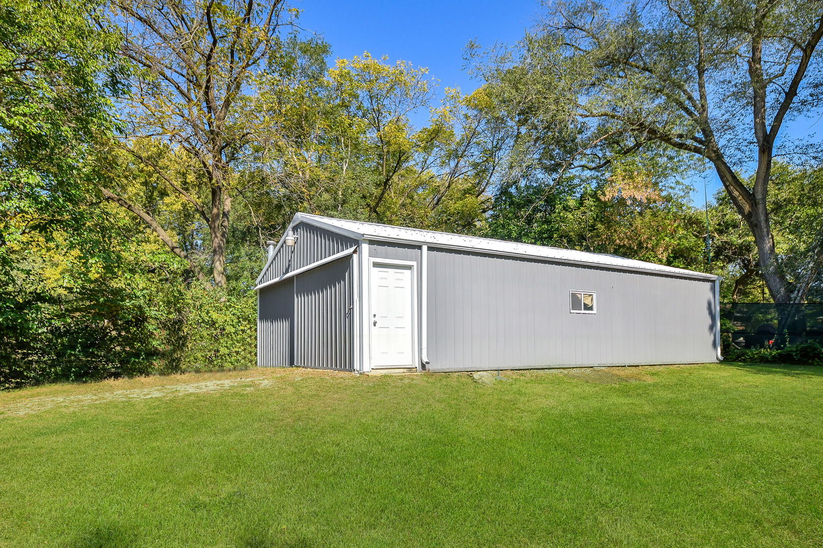 37W214 Dean Street