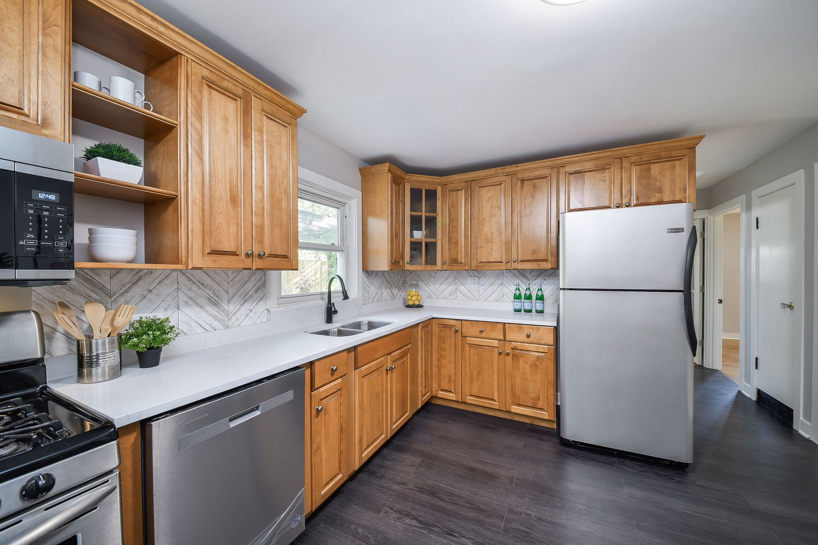 37W214 Dean Street