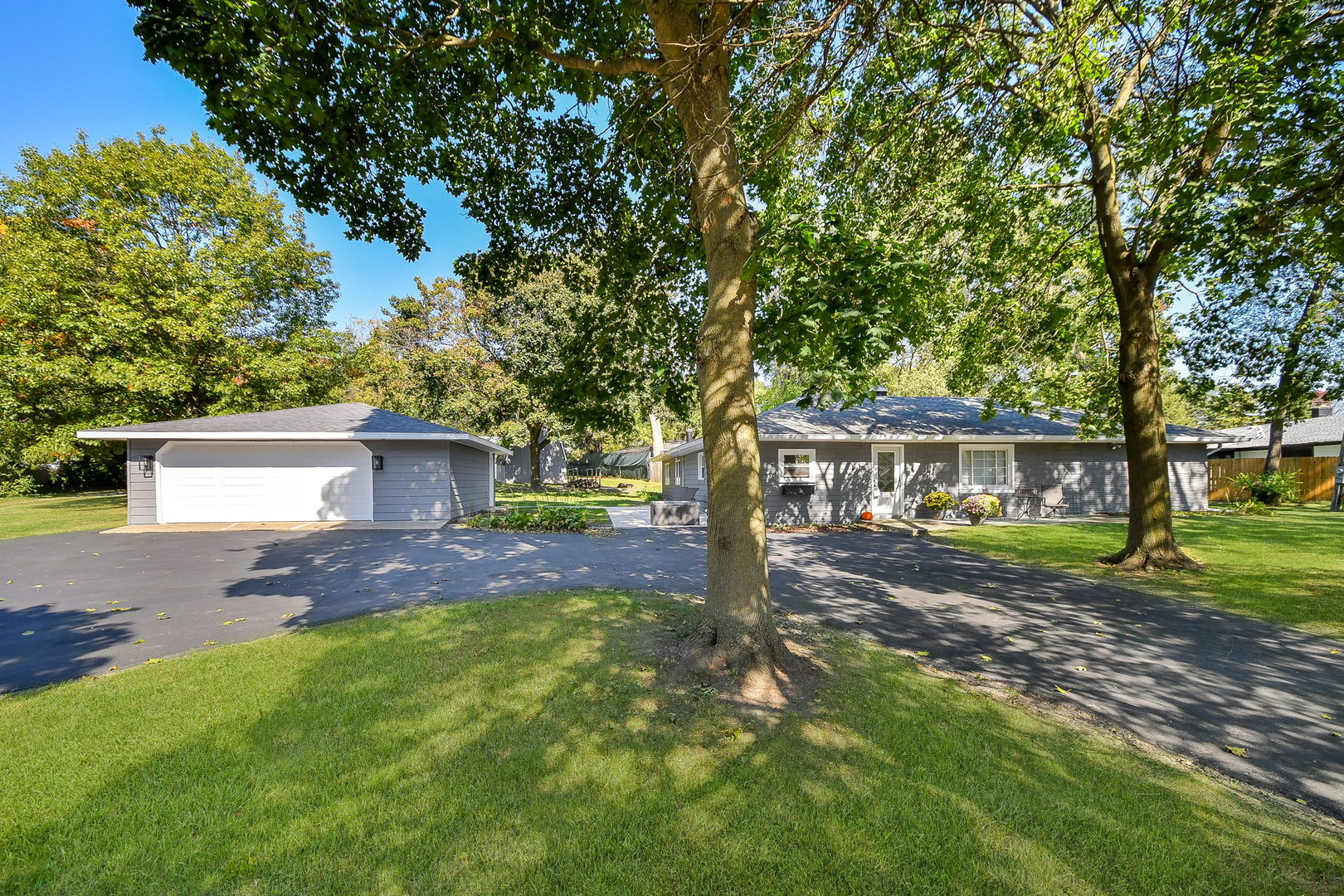 37W214 Dean Street