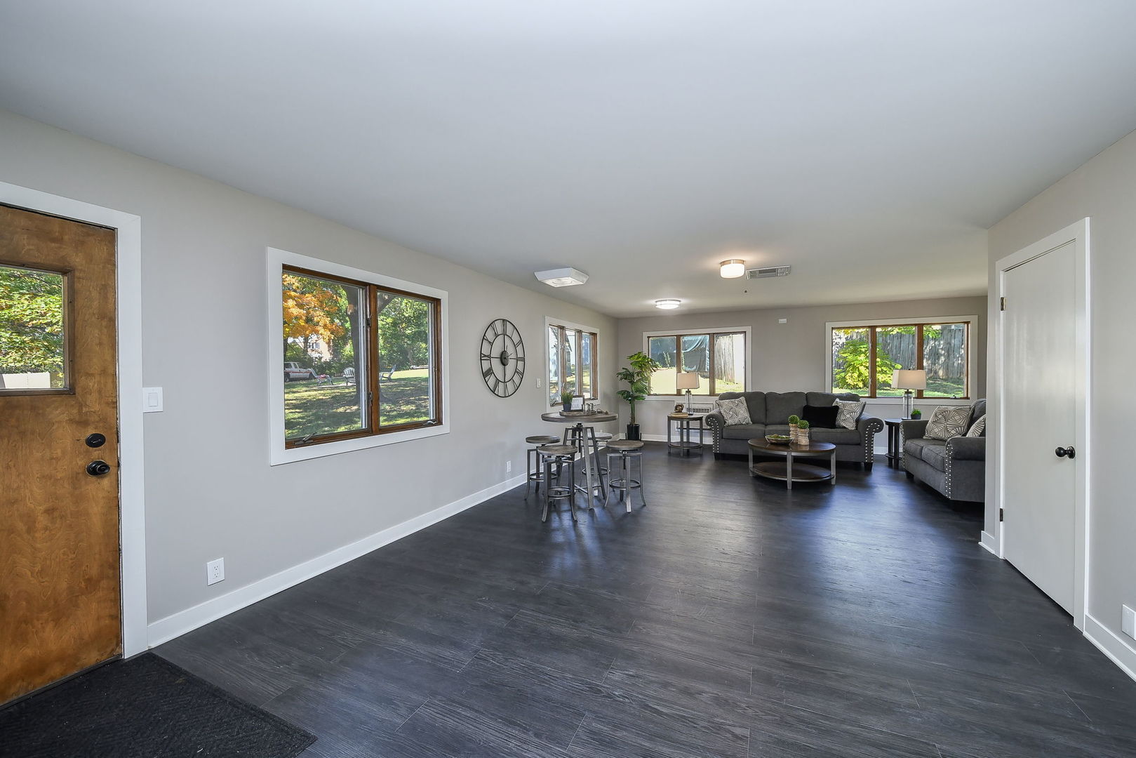 37W214 Dean Street