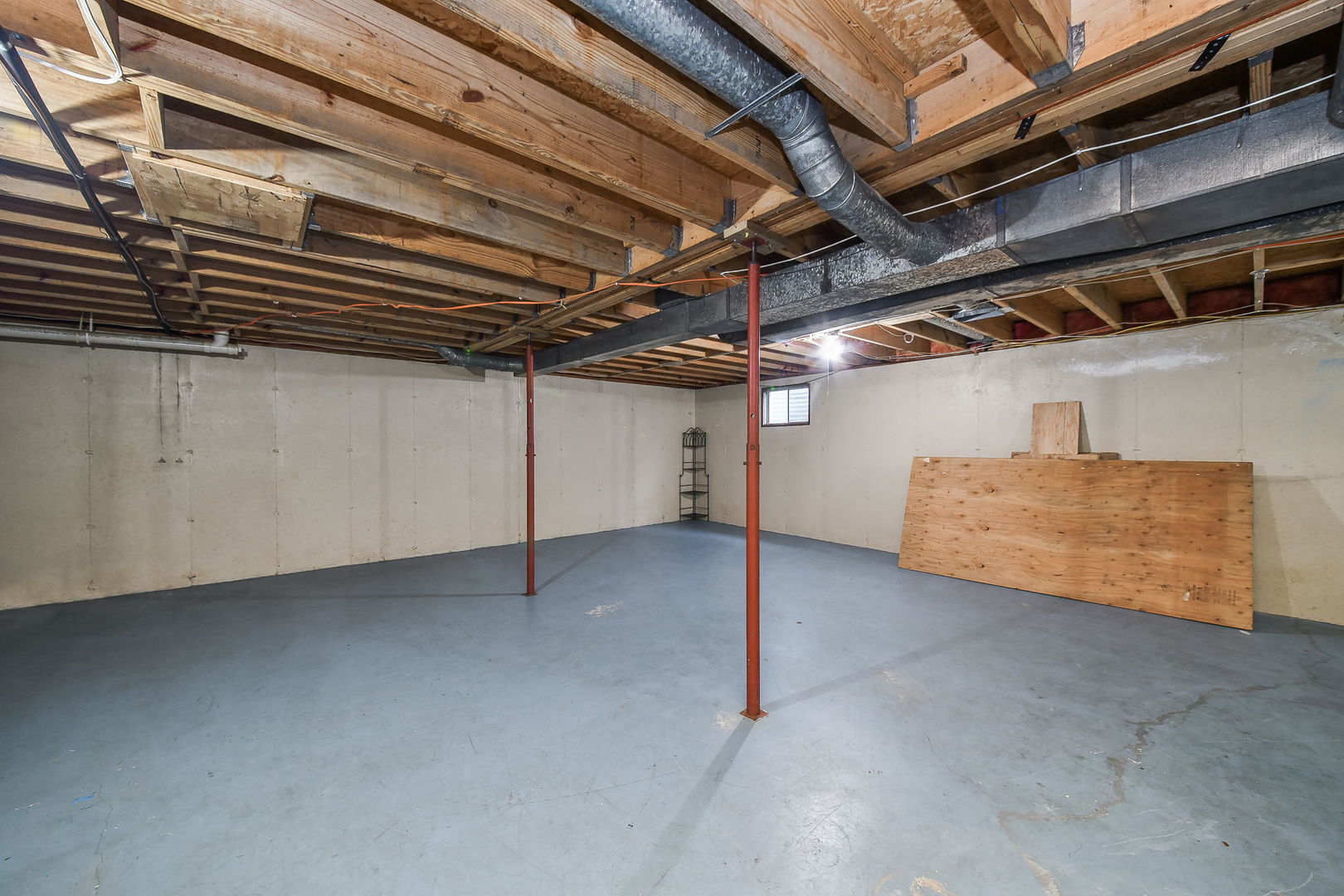 91 W Susan Avenue
